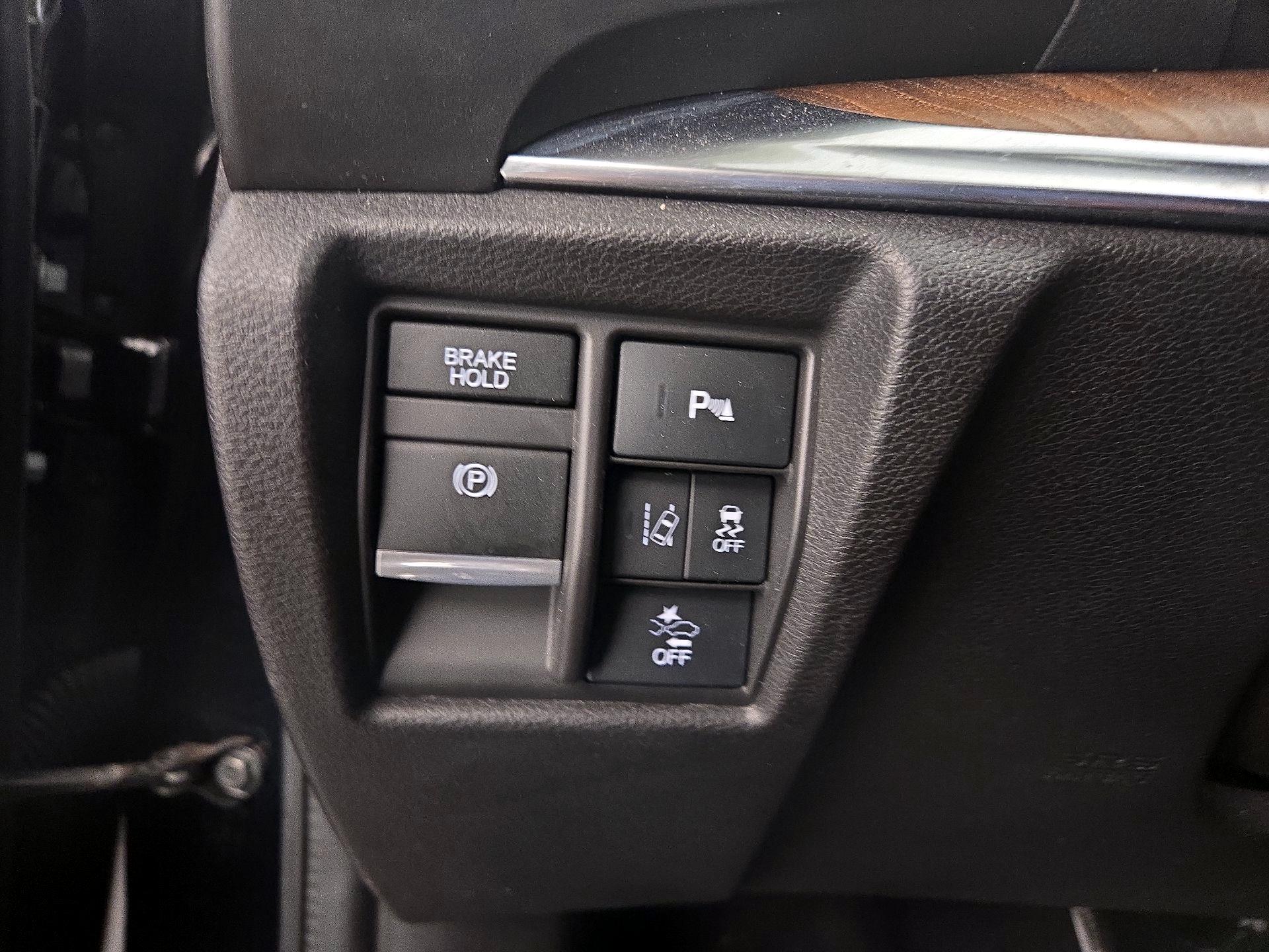 Thumbnail: 2020 Acura MDX - 13
