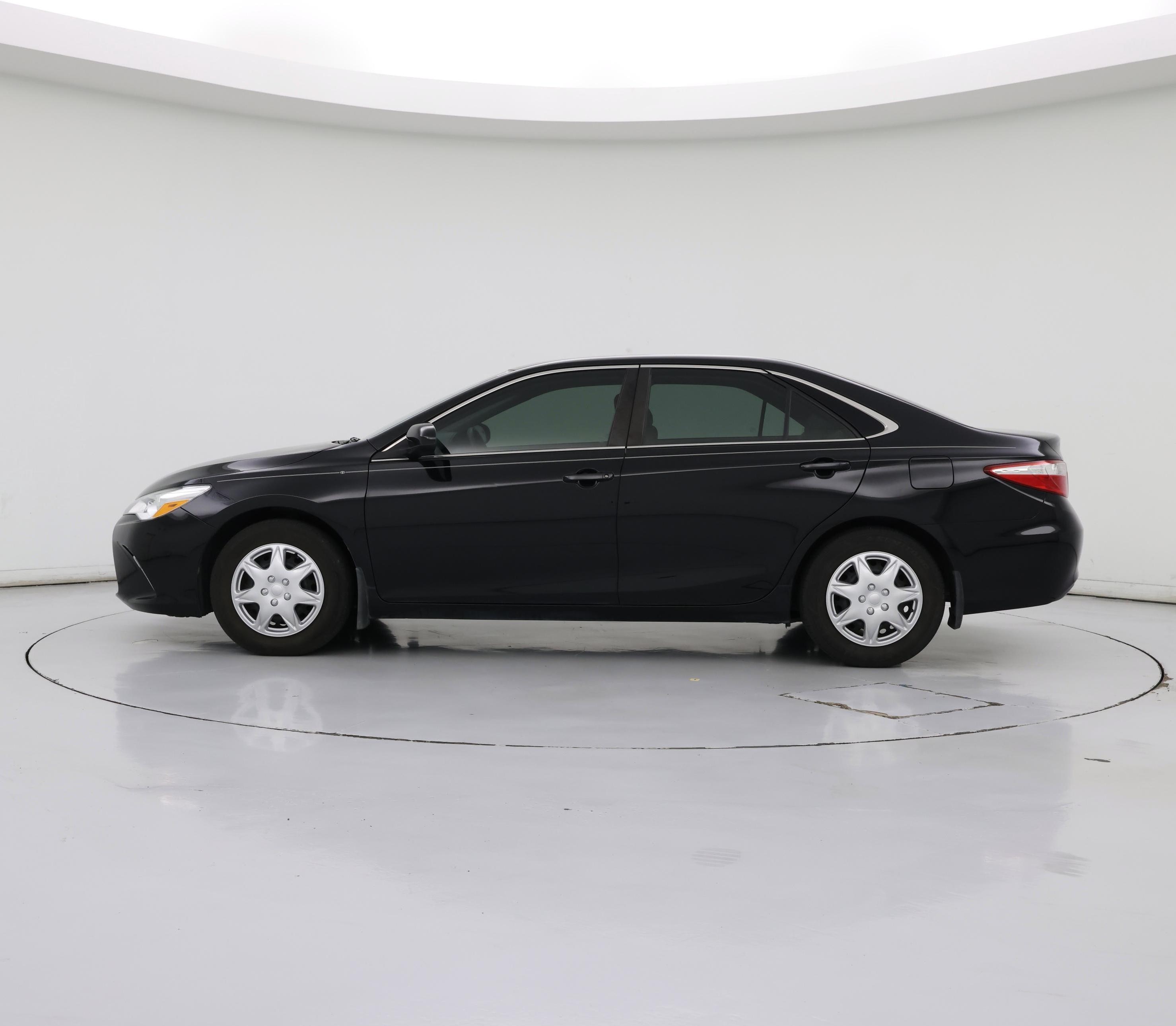 Thumbnail: 2016 Toyota Camry - 3