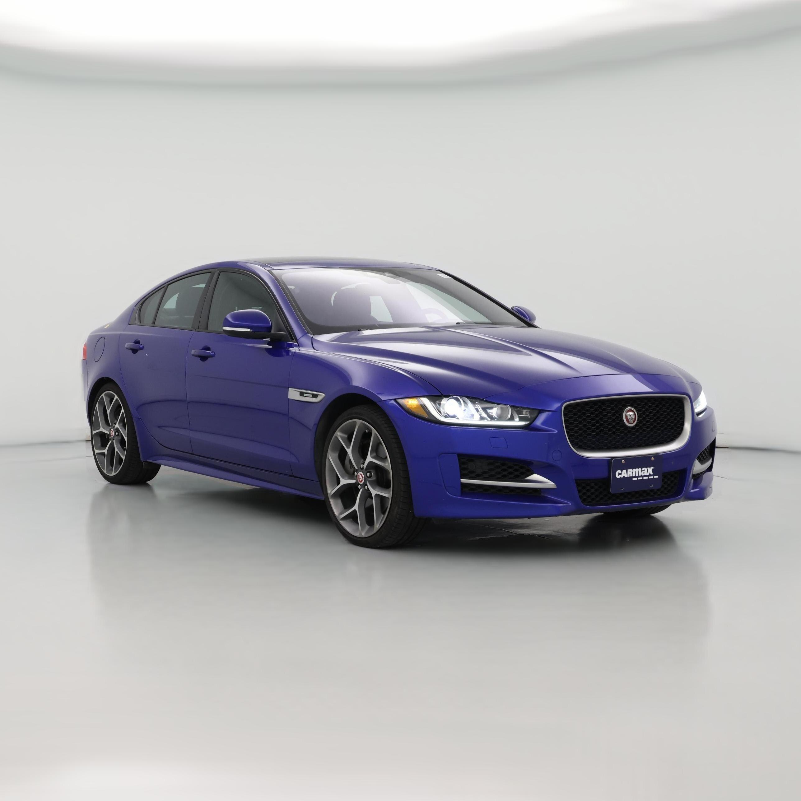 Thumbnail: 2017 Jaguar XE - 1