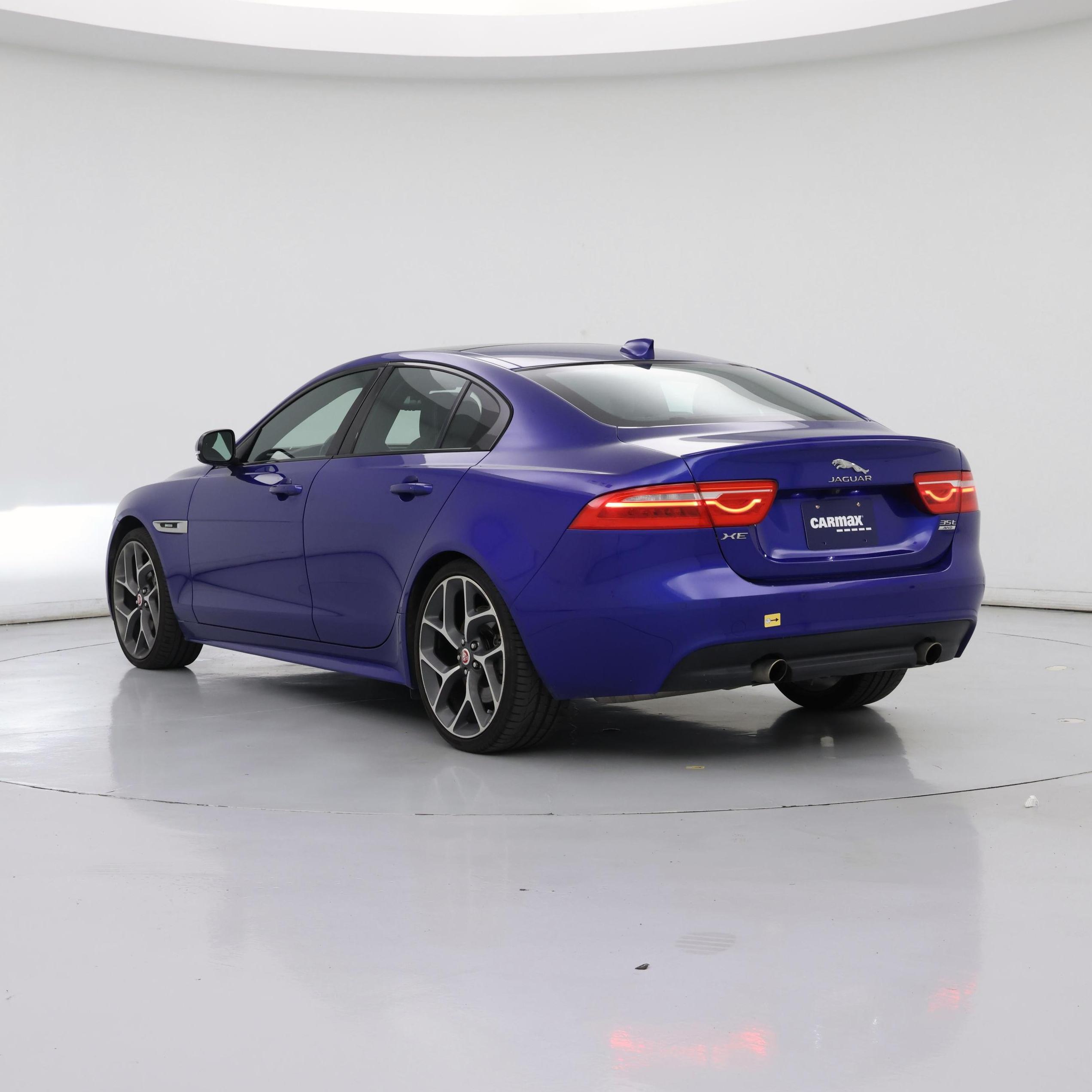 Thumbnail: 2017 Jaguar XE - 2