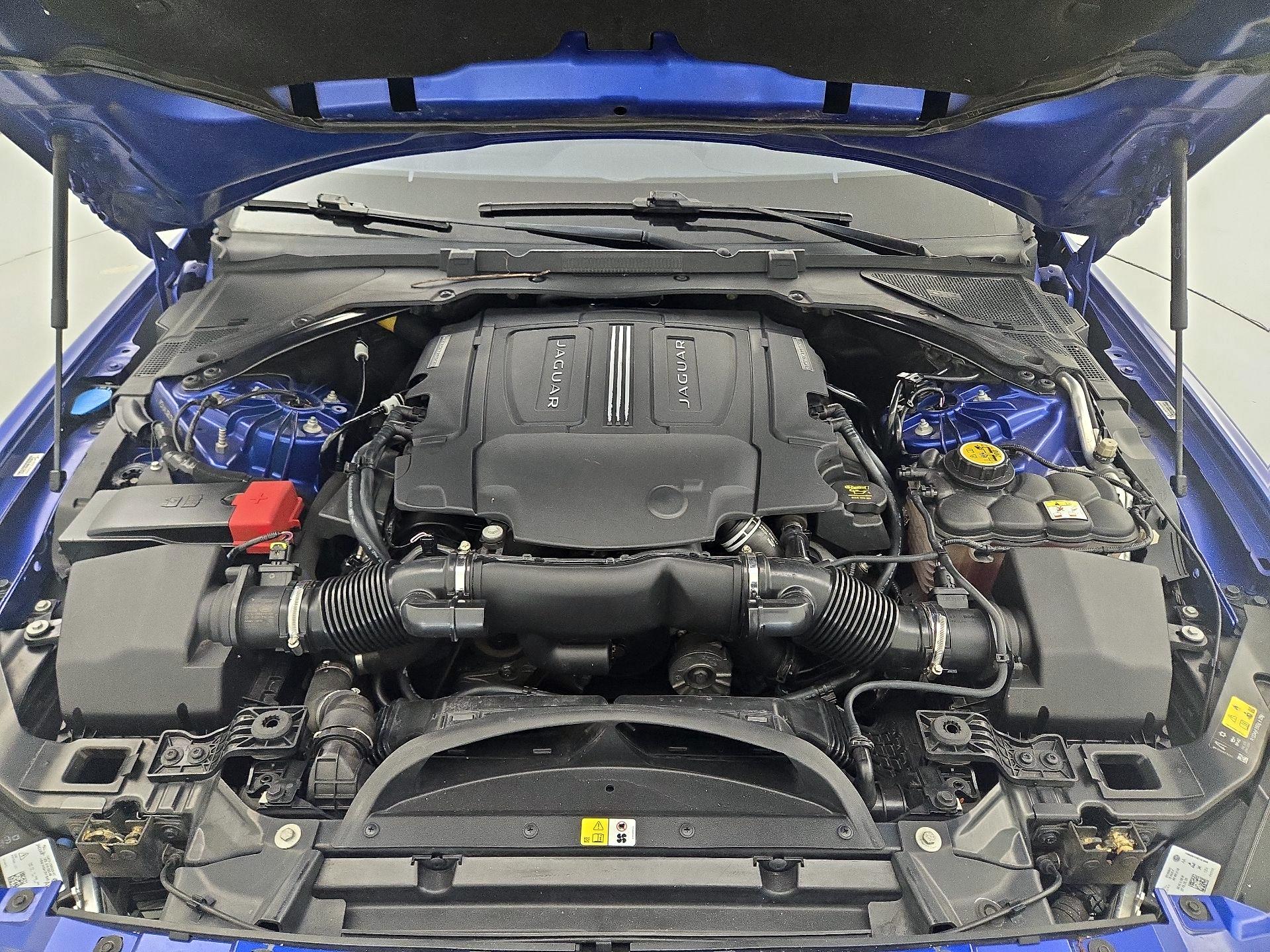 Thumbnail: 2017 Jaguar XE - 20