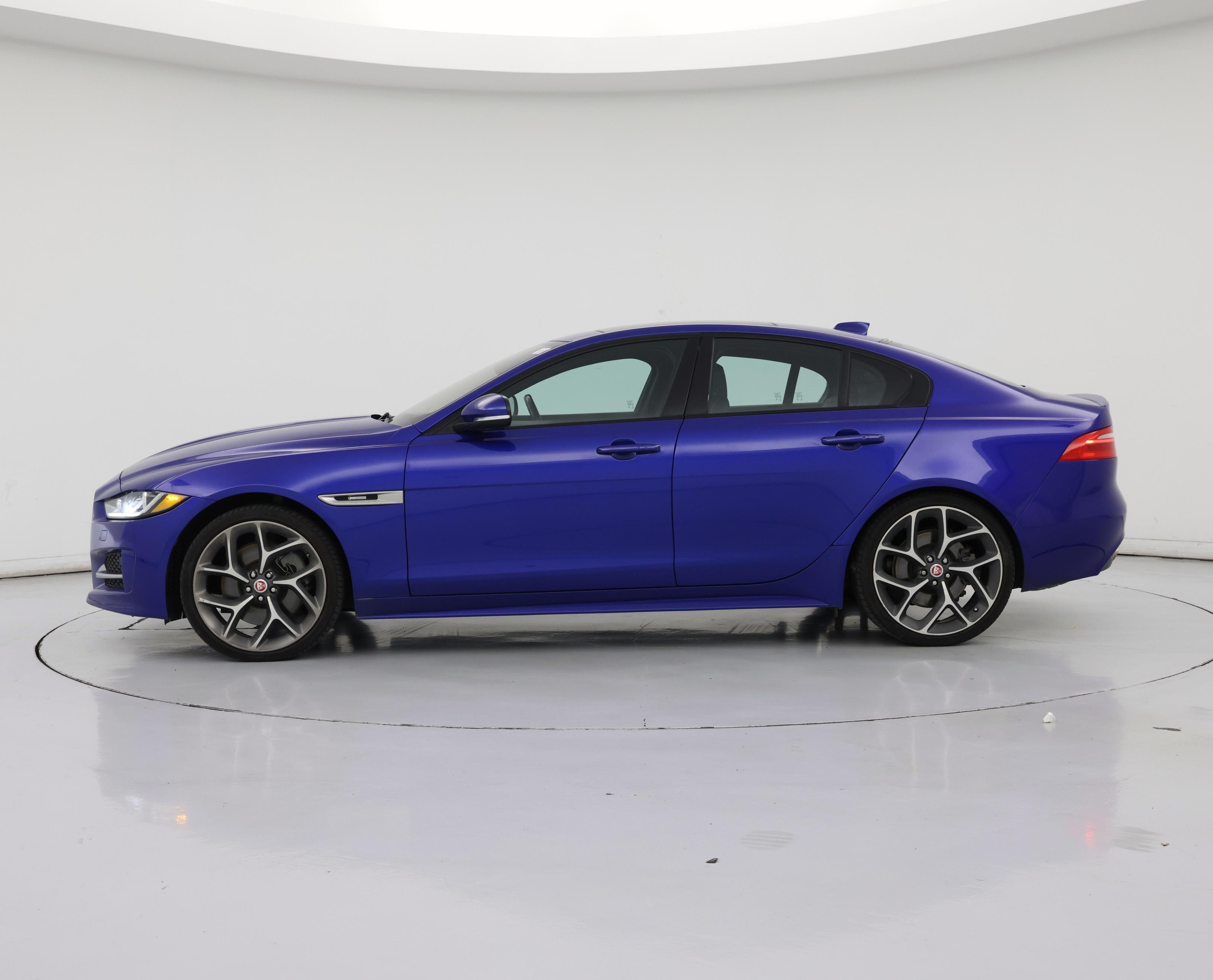 Thumbnail: 2017 Jaguar XE - 3