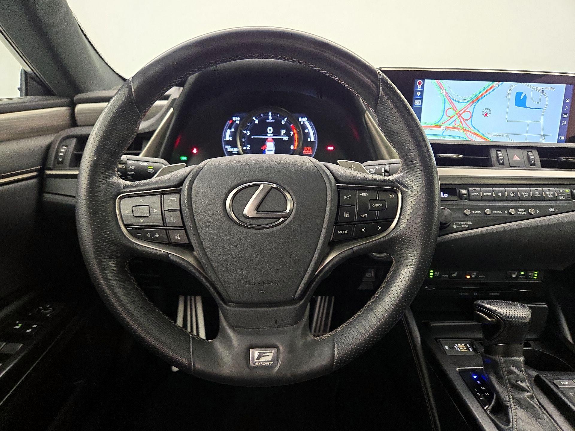 Thumbnail: 2019 Lexus ES - 10