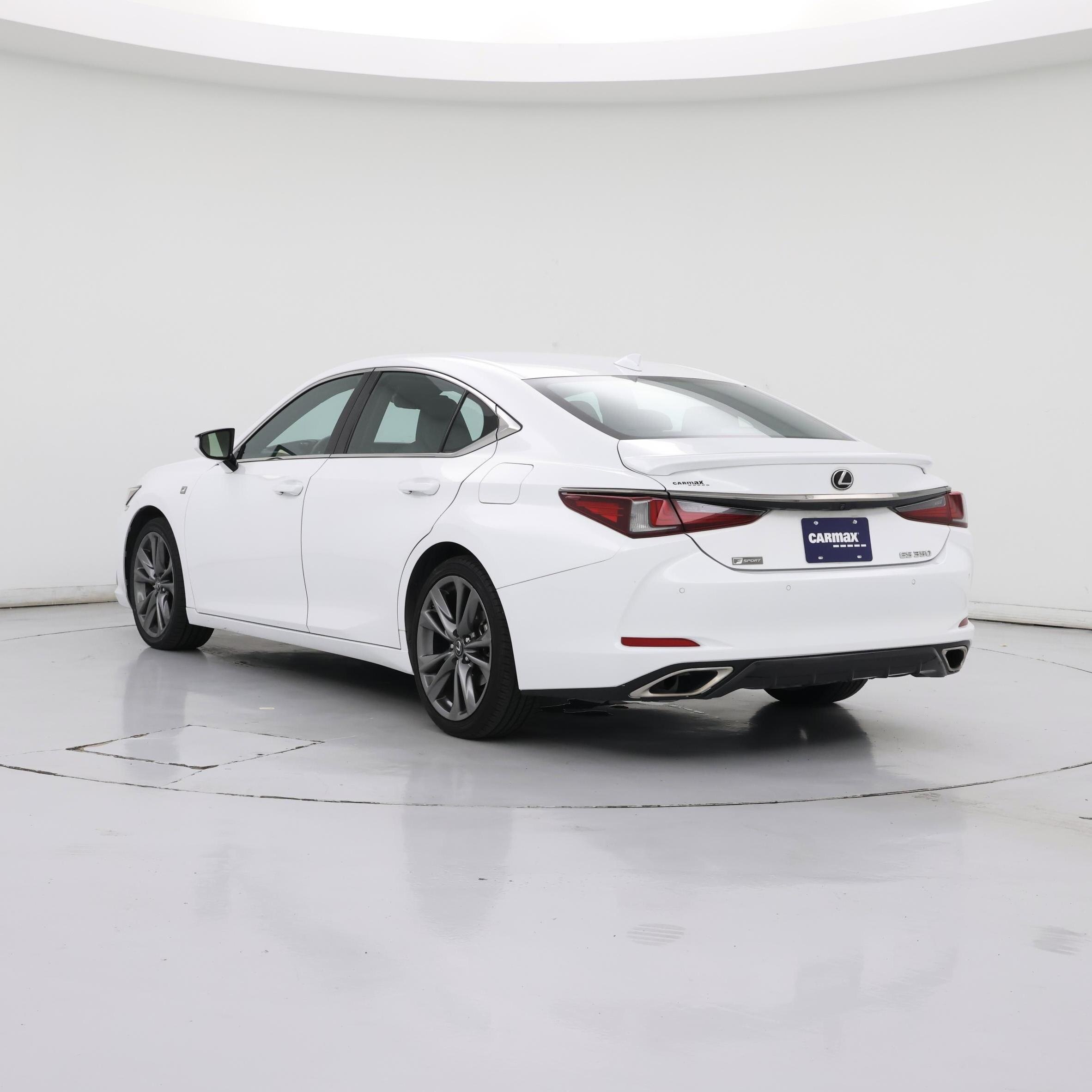 Thumbnail: 2019 Lexus ES - 2