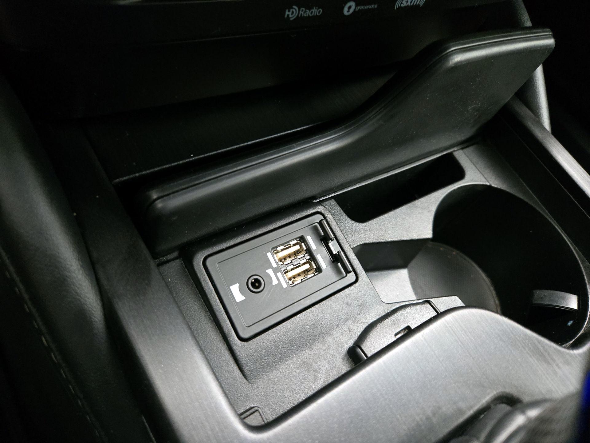 Thumbnail: 2019 Lexus ES - 19