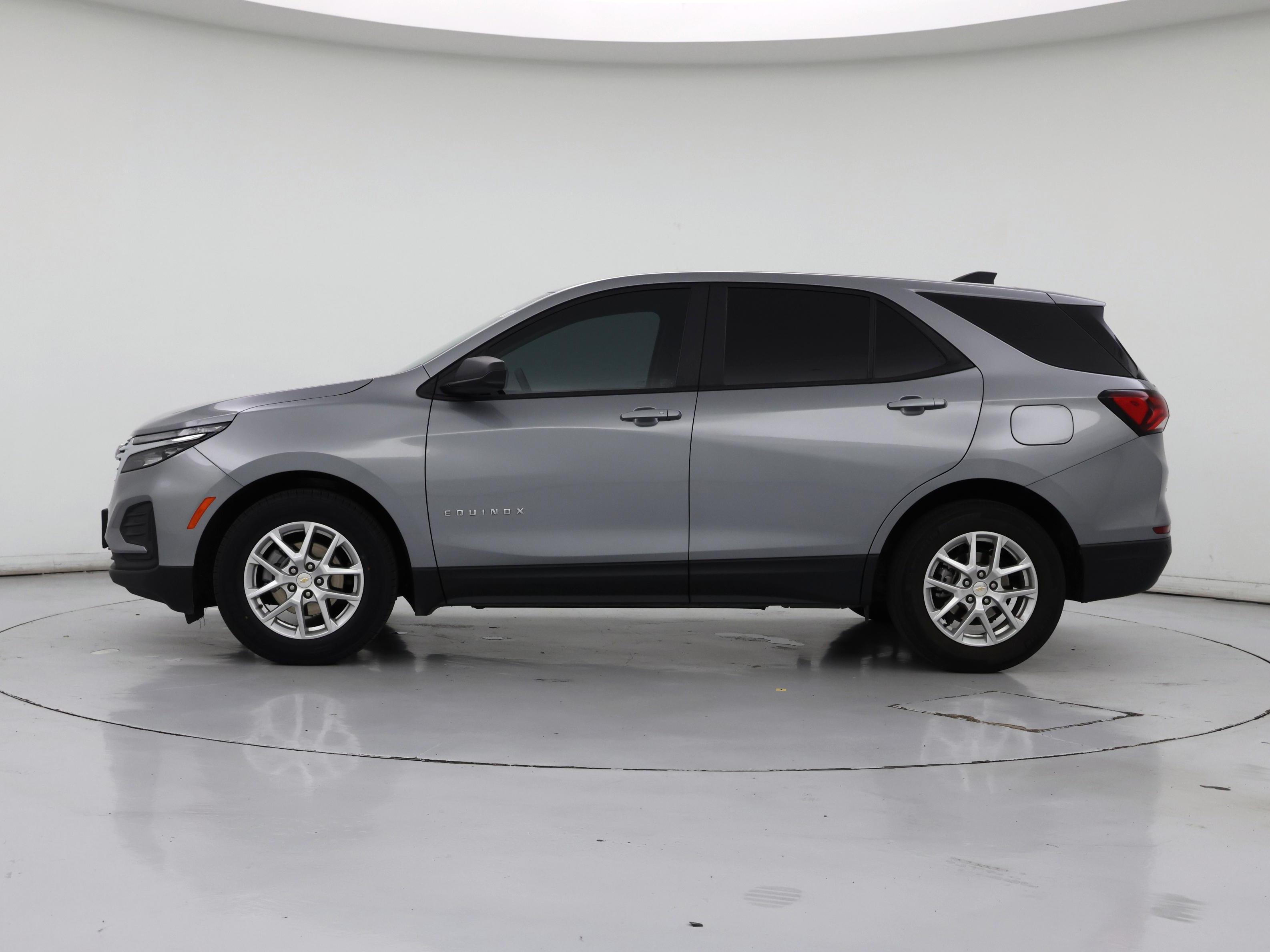 Thumbnail: 2023 Chevrolet Equinox - 3