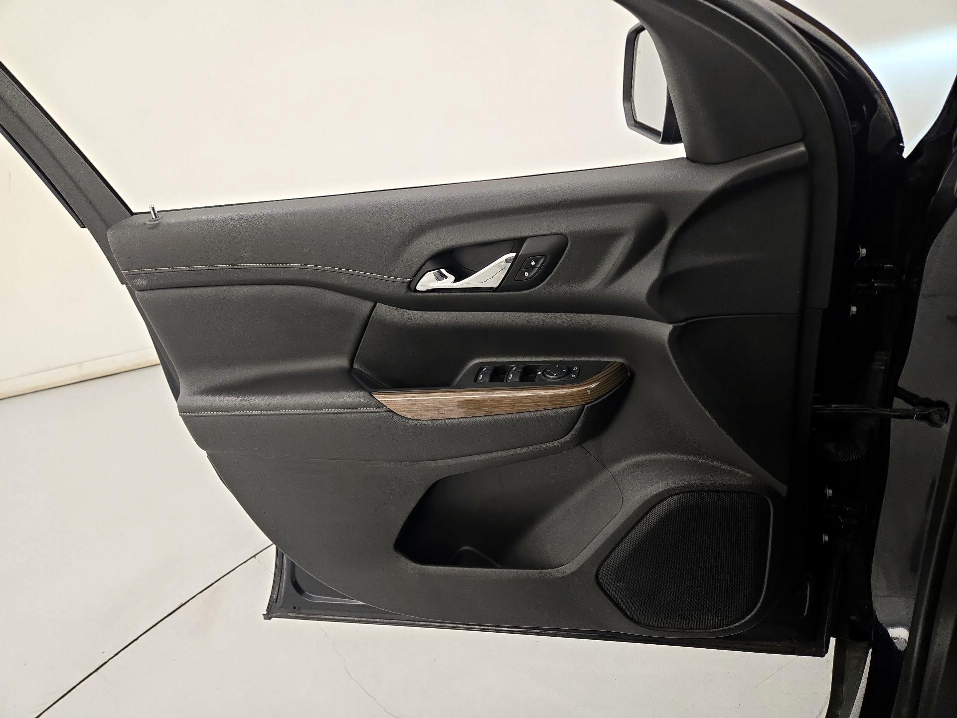 Thumbnail: 2021 GMC Acadia - 12