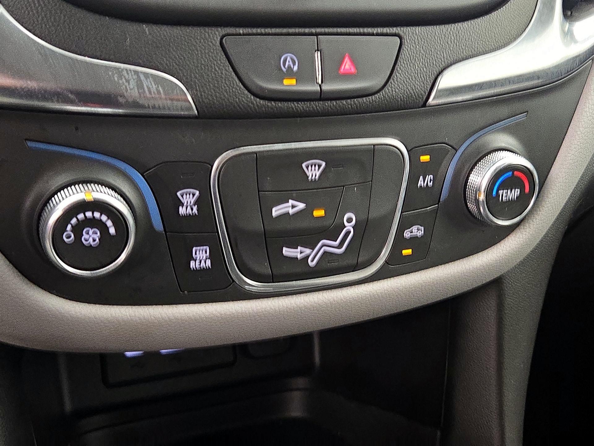 Thumbnail: 2022 Chevrolet Equinox - 16