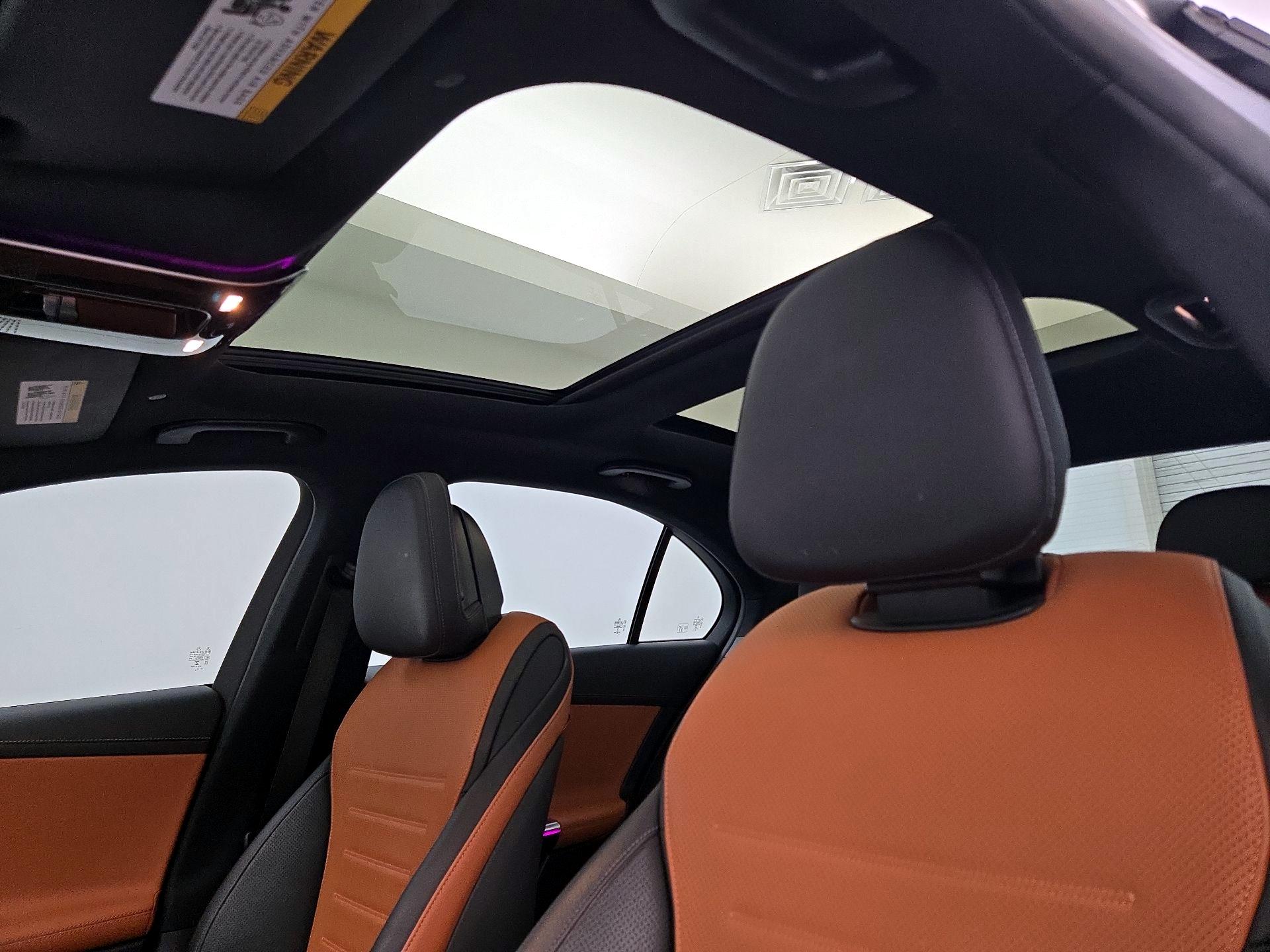 Thumbnail: 2022 Mercedes-Benz C-Class - 19