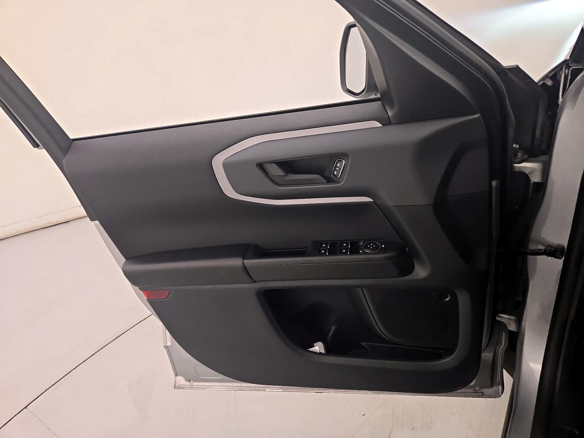 Thumbnail: 2023 Ford Bronco Sport - 12