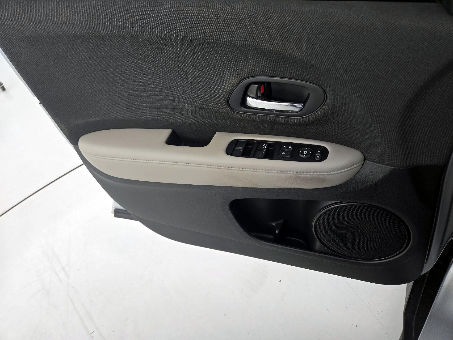 Thumbnail: 2022 Honda HR-V - 12