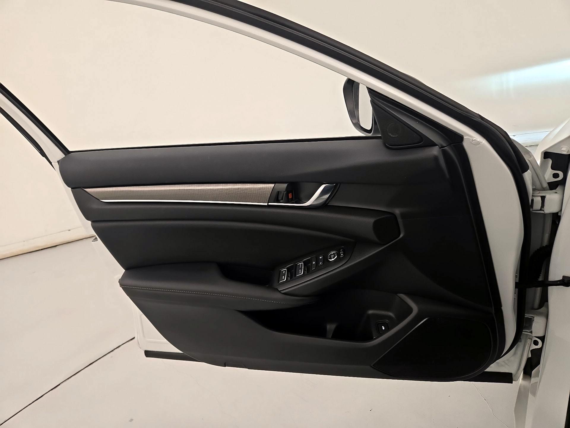 Thumbnail: 2022 Honda Accord - 12