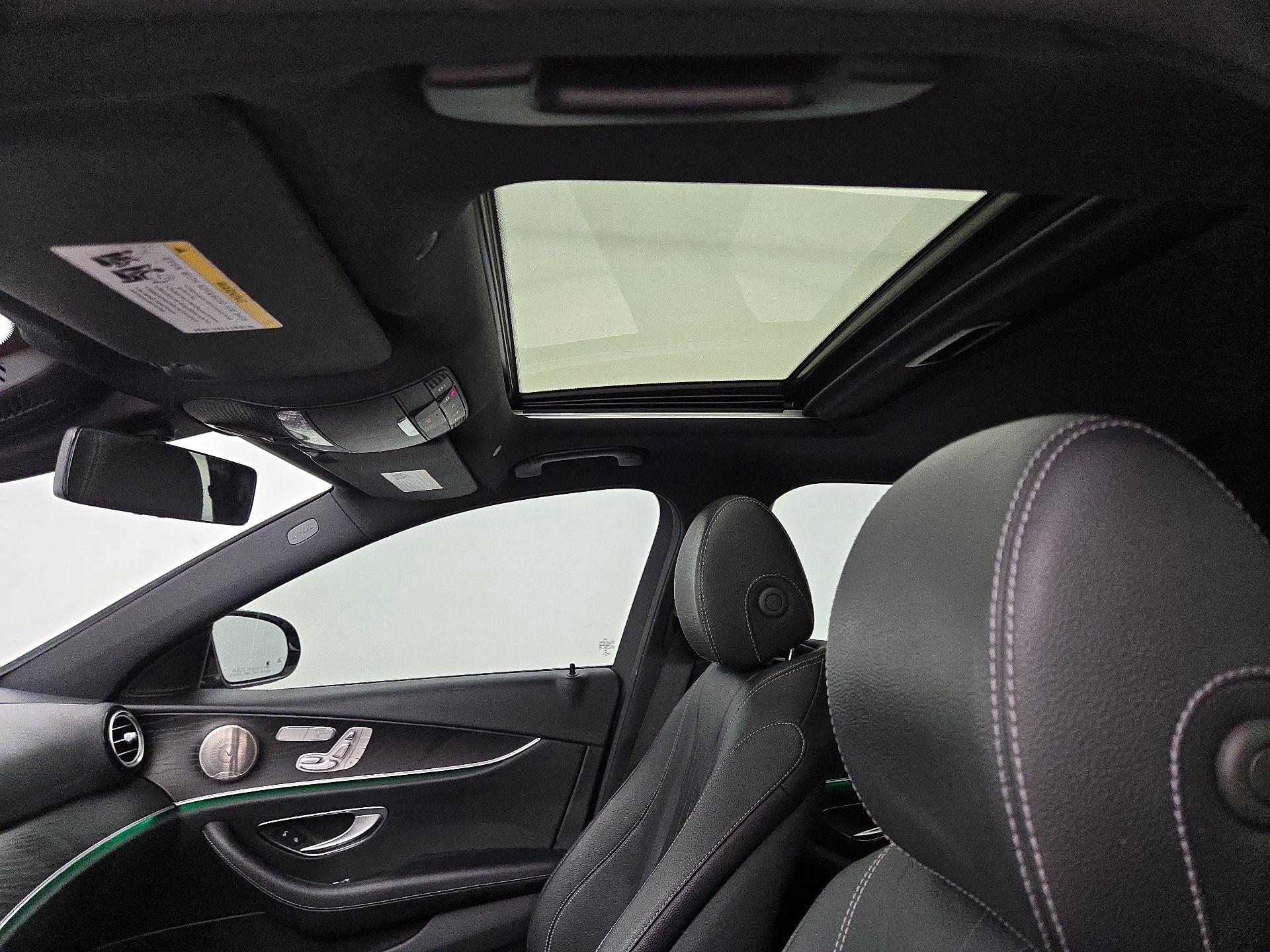 Thumbnail: 2022 Mercedes-Benz E-Class - 20