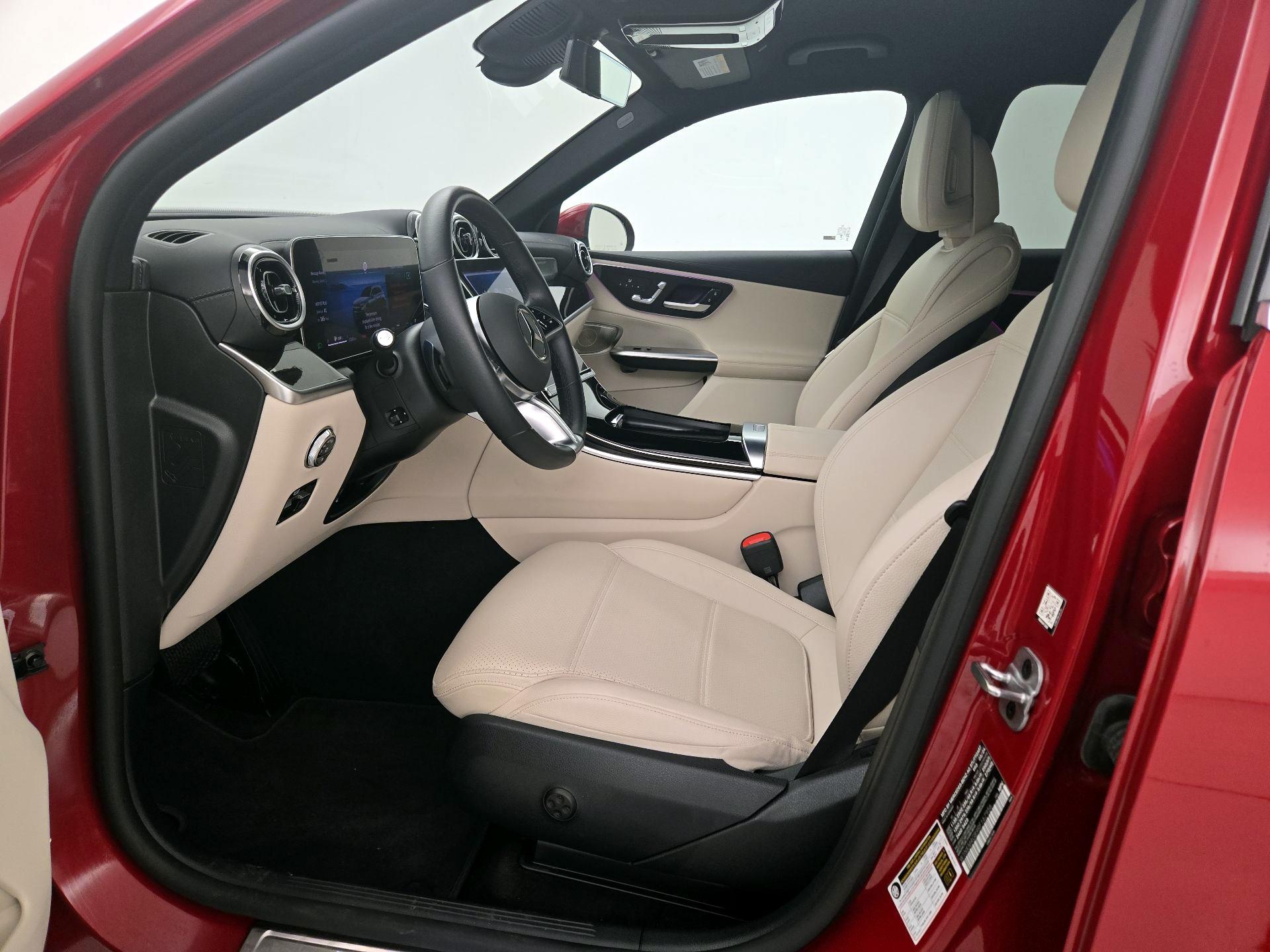 Thumbnail: 2024 Mercedes-Benz GLC - 11