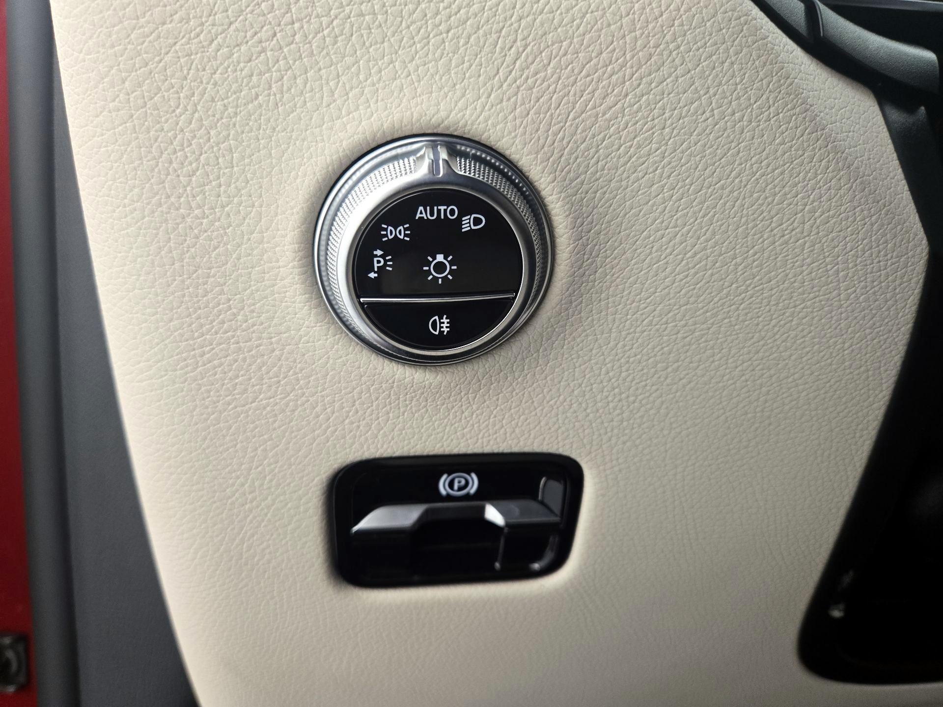 Thumbnail: 2024 Mercedes-Benz GLC - 13