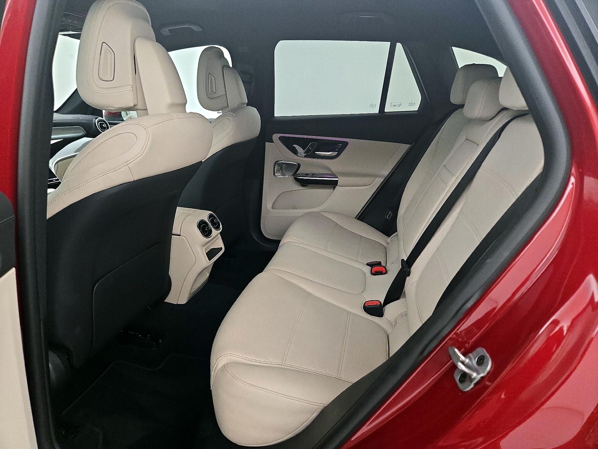 Thumbnail: 2024 Mercedes-Benz GLC - 20