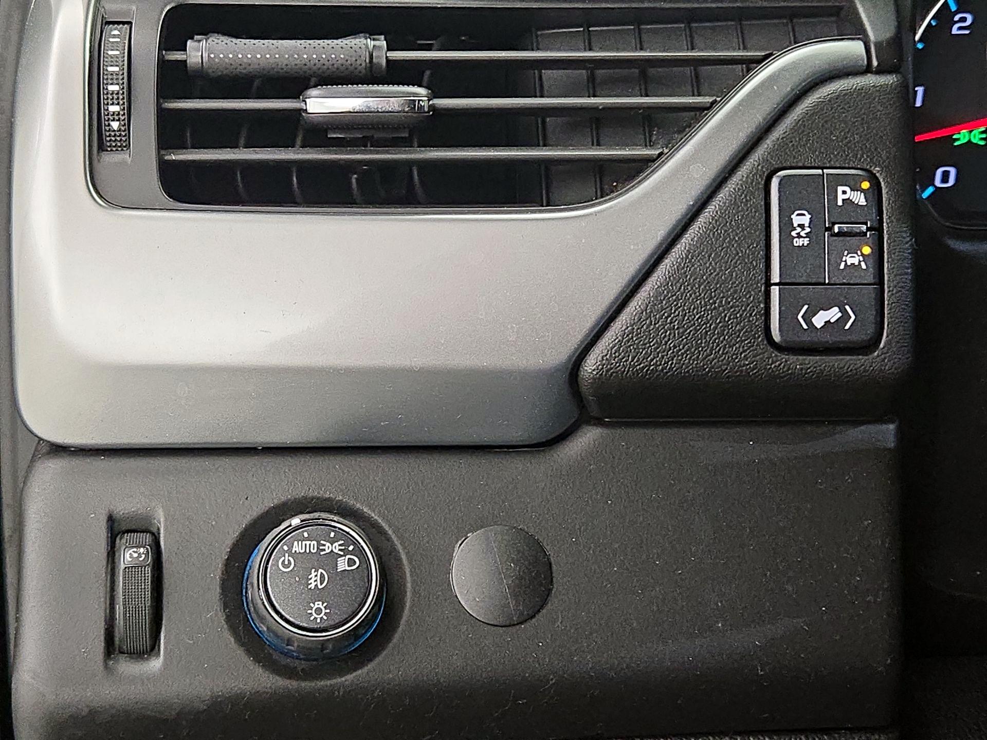 Thumbnail: 2020 Chevrolet Tahoe - 13