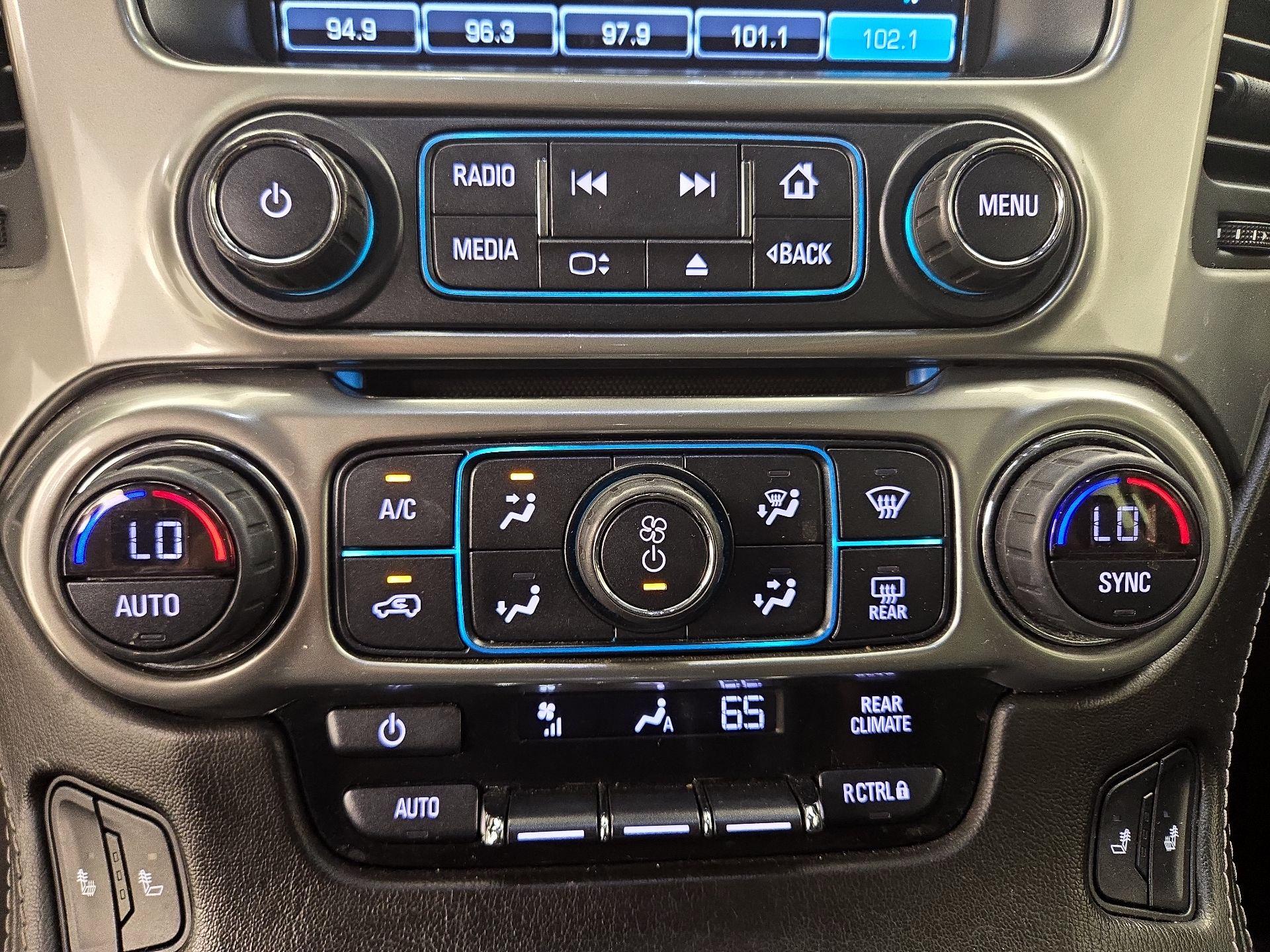 Thumbnail: 2020 Chevrolet Tahoe - 17