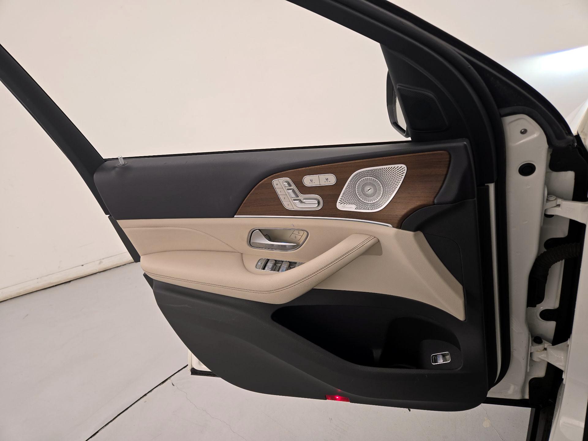 Thumbnail: 2020 Mercedes-Benz GLE - 12