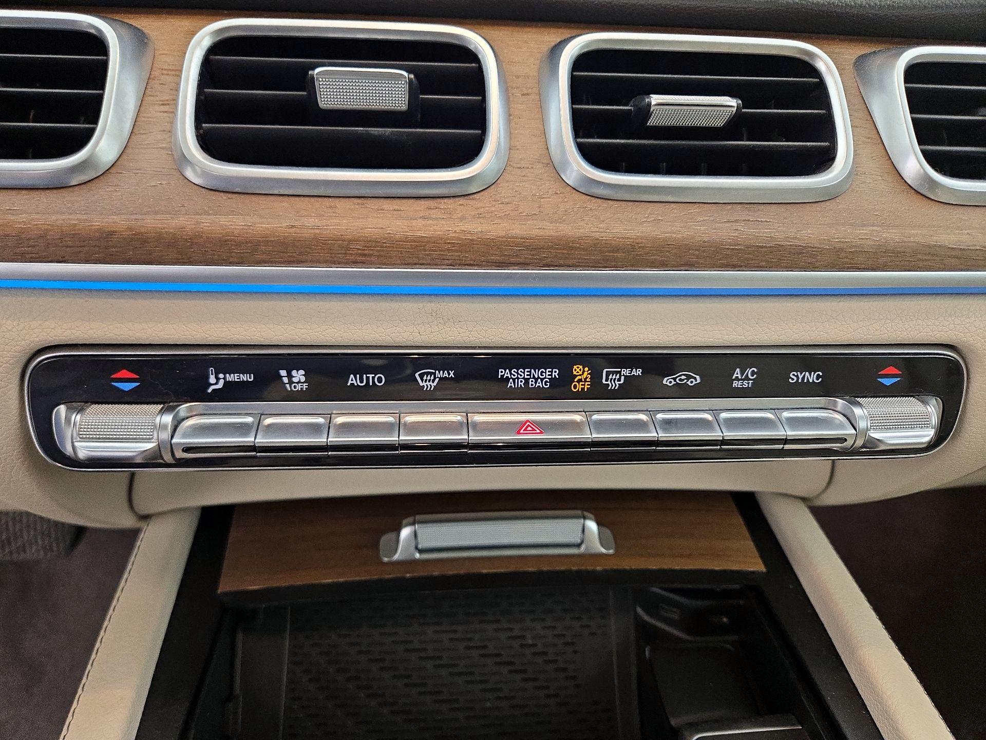 Thumbnail: 2020 Mercedes-Benz GLE - 17