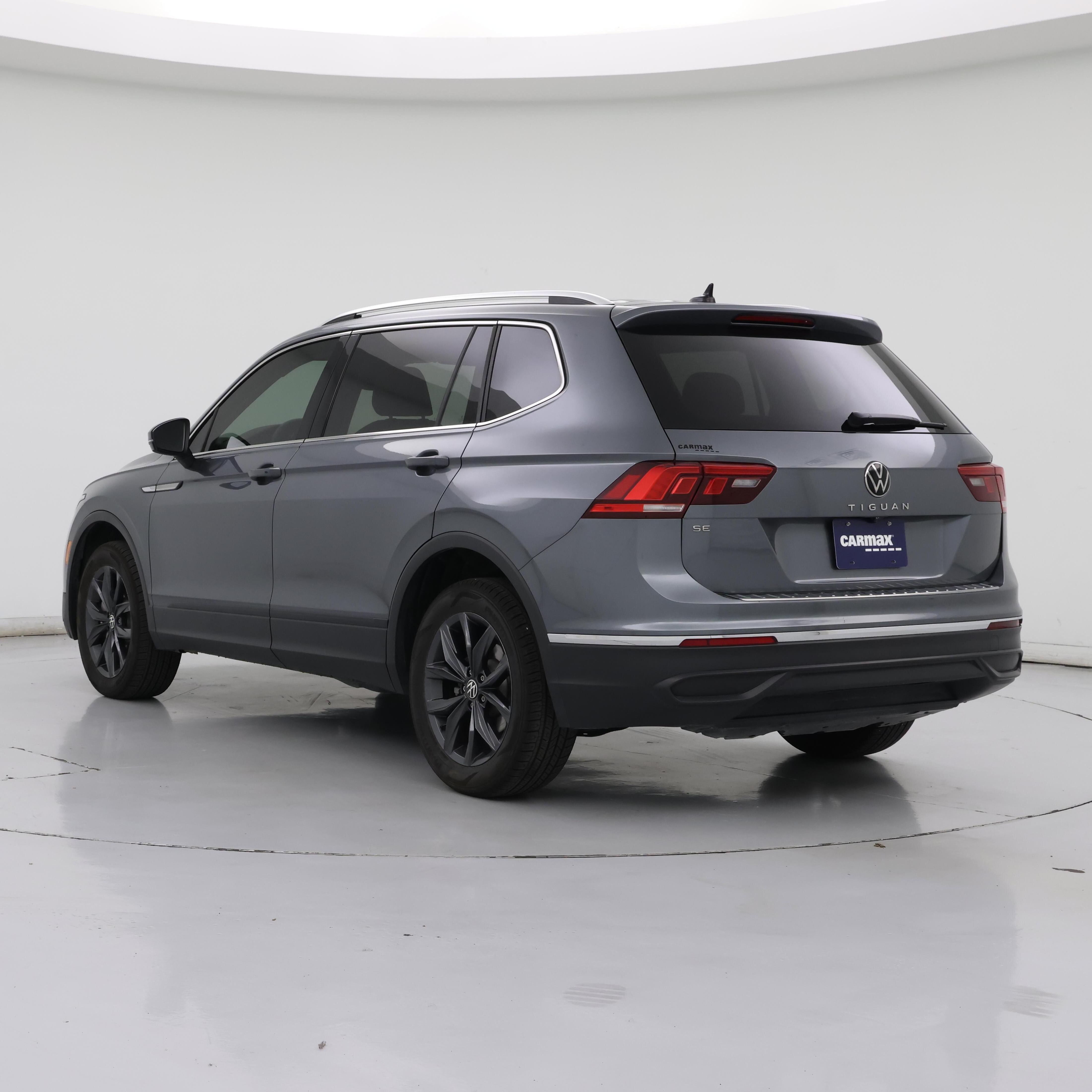 Thumbnail: 2023 Volkswagen Tiguan - 2