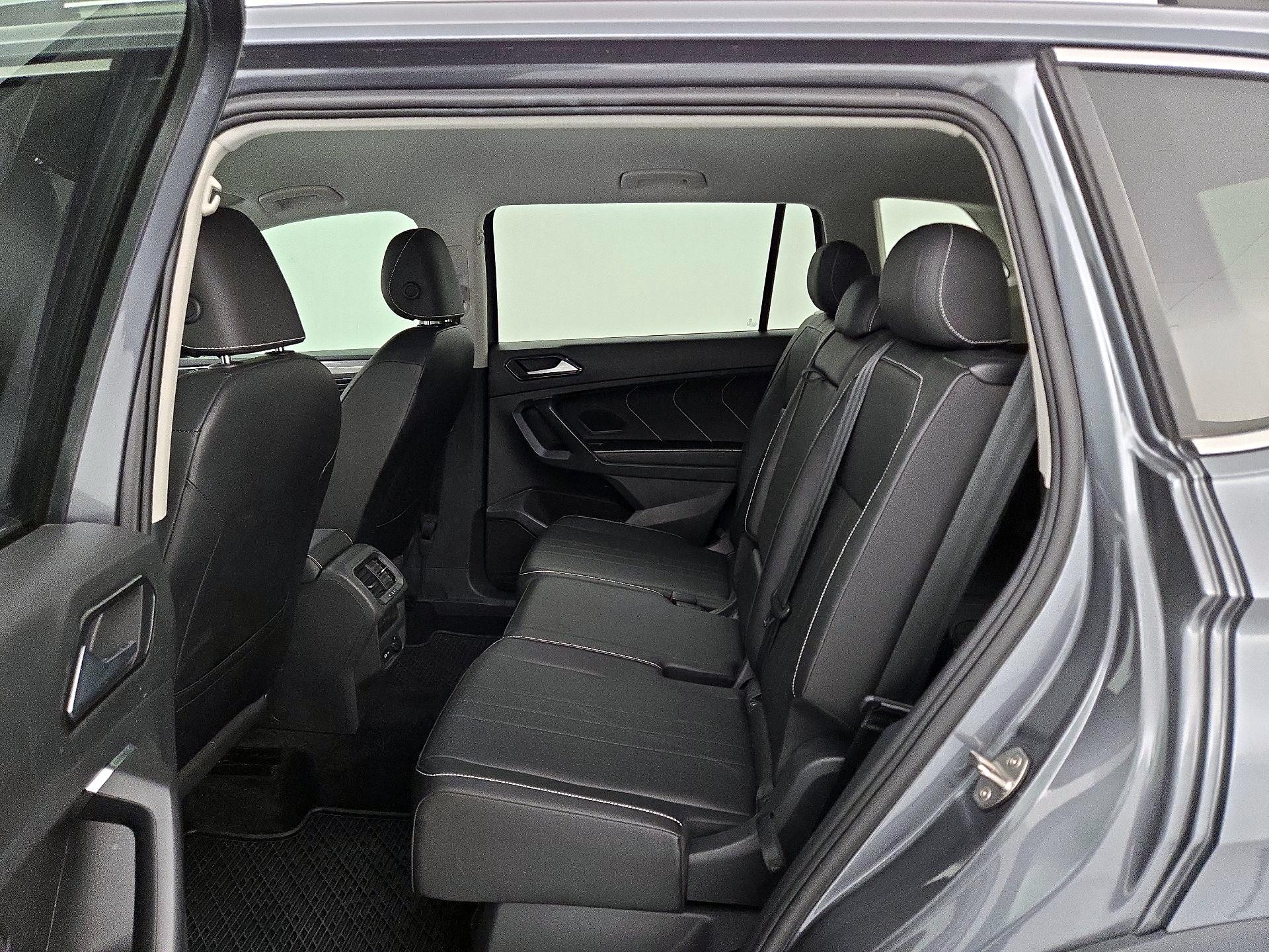 Thumbnail: 2023 Volkswagen Tiguan - 19