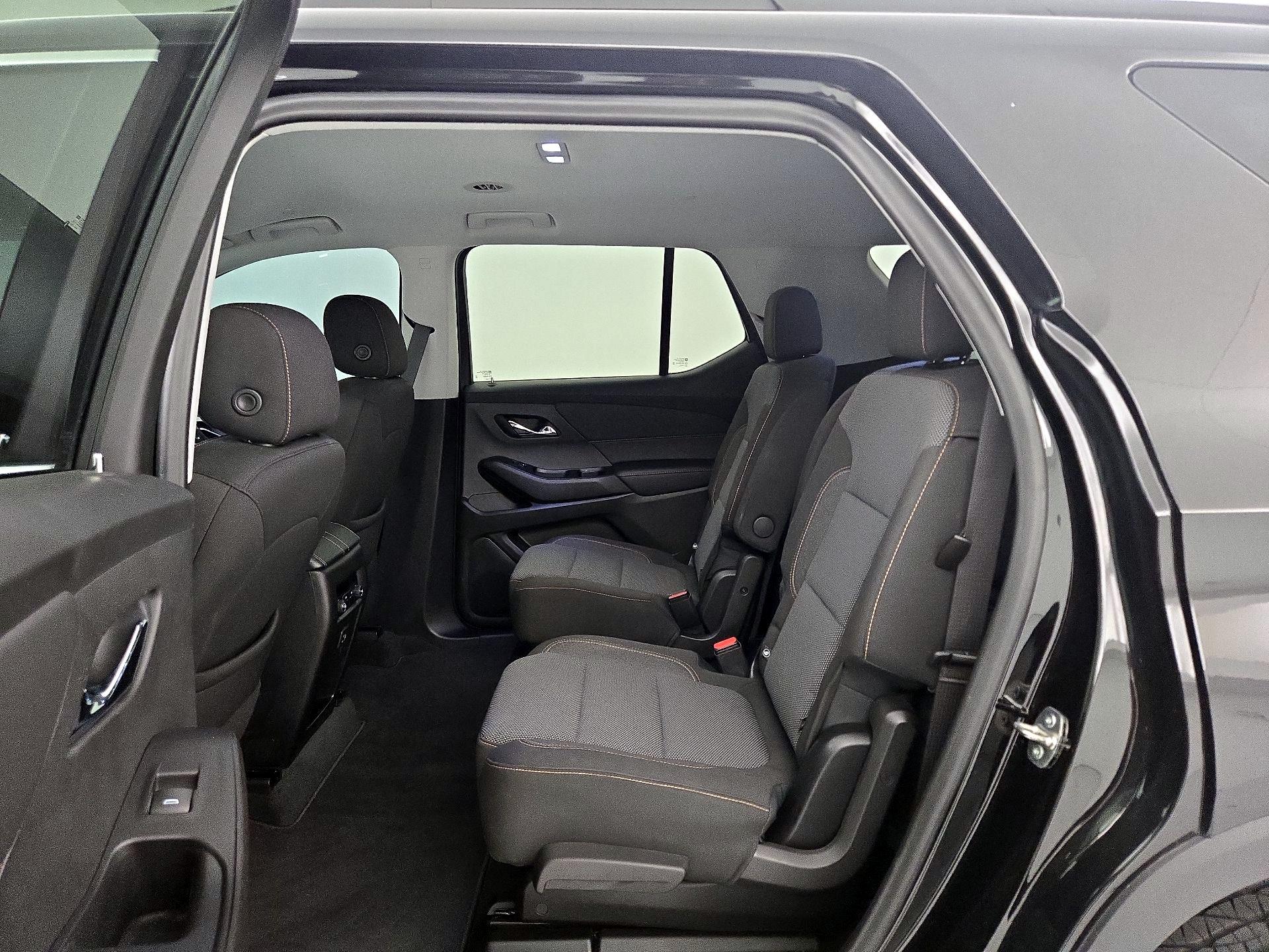 Thumbnail: 2021 Chevrolet Traverse - 19