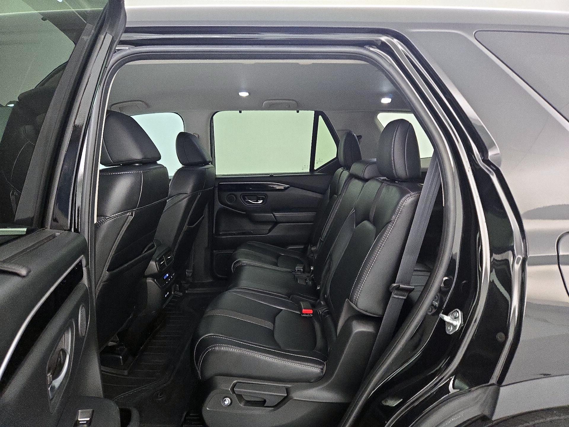 Thumbnail: 2023 Honda Pilot - 19