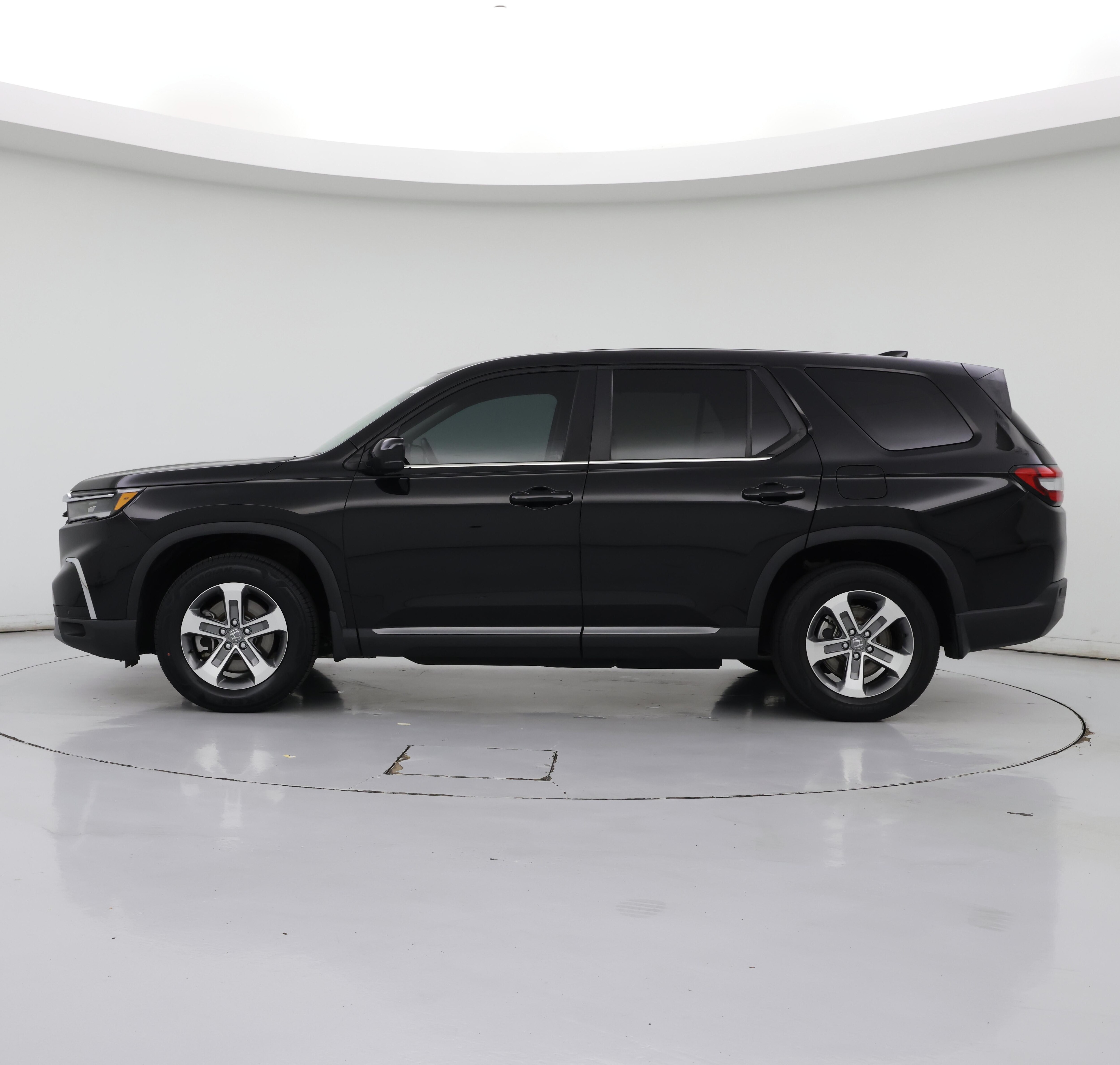 Thumbnail: 2023 Honda Pilot - 3