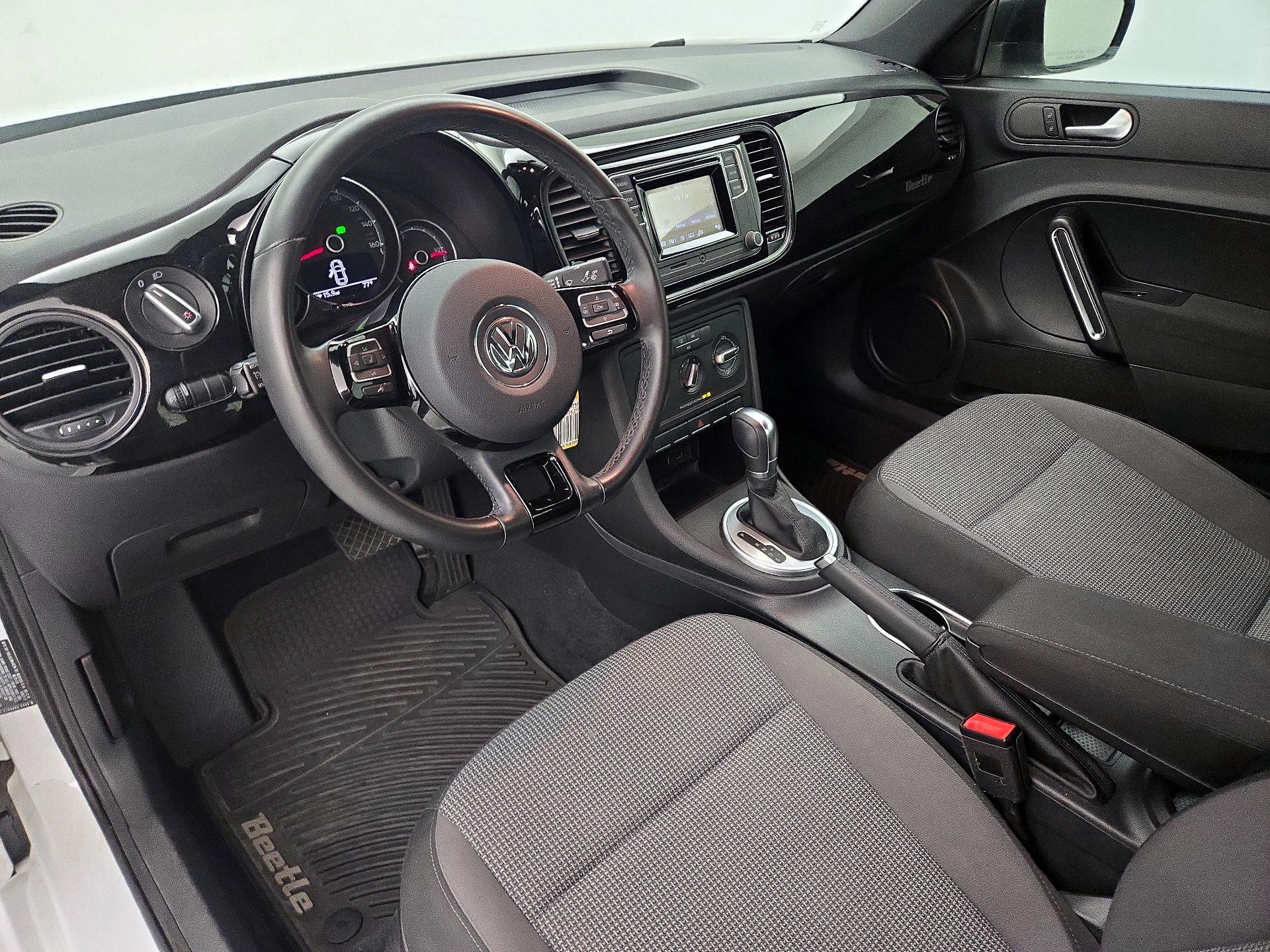 Thumbnail: 2018 Volkswagen Beetle - 9