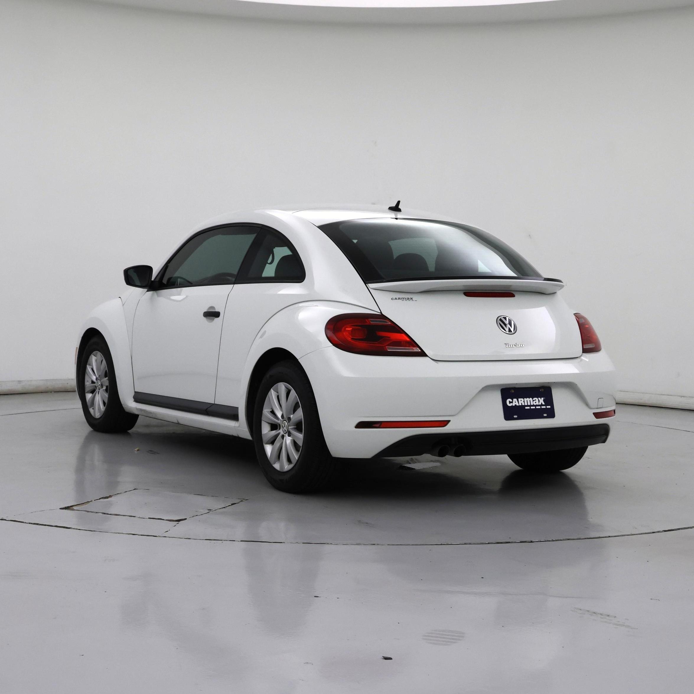 Thumbnail: 2018 Volkswagen Beetle - 2