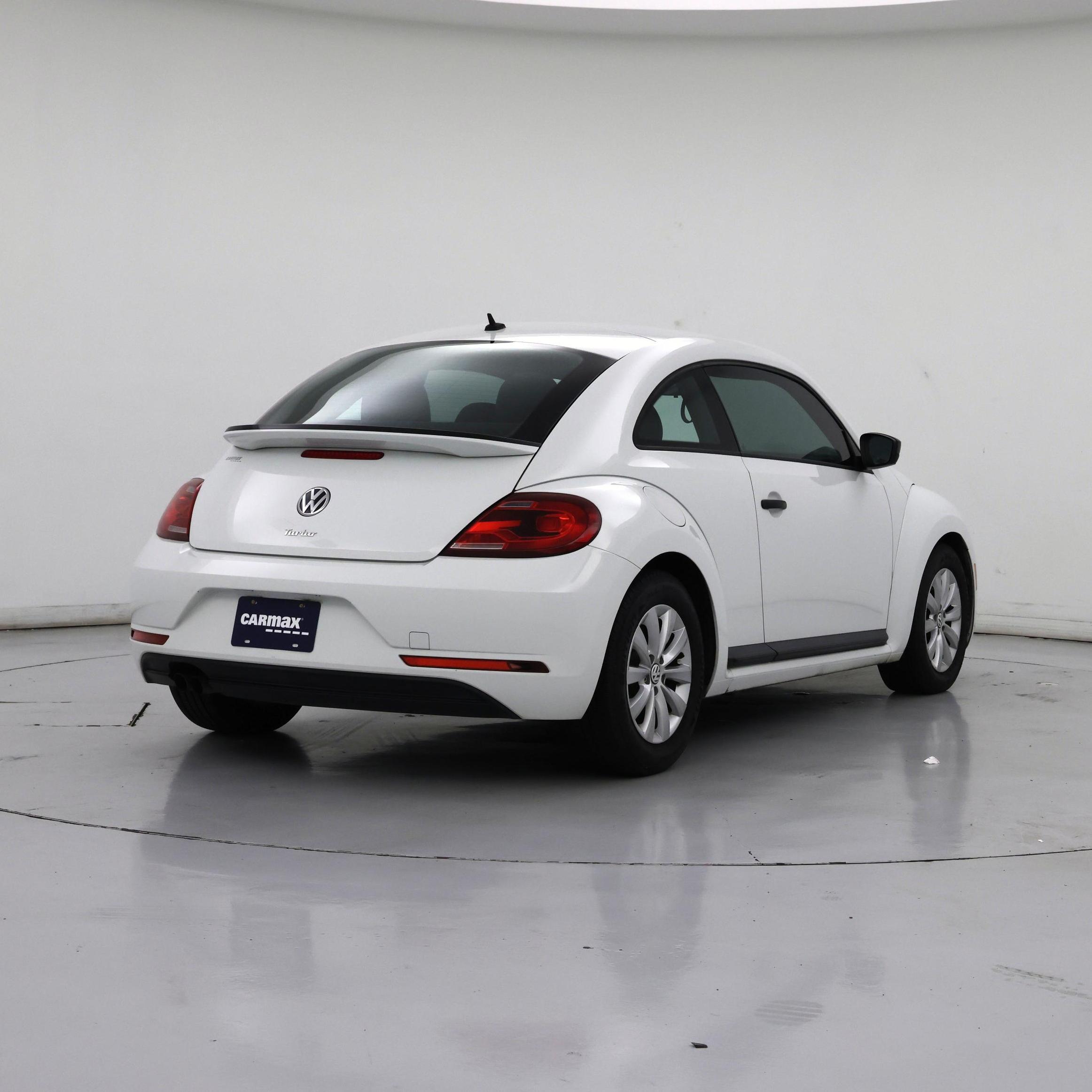 Thumbnail: 2018 Volkswagen Beetle - 8