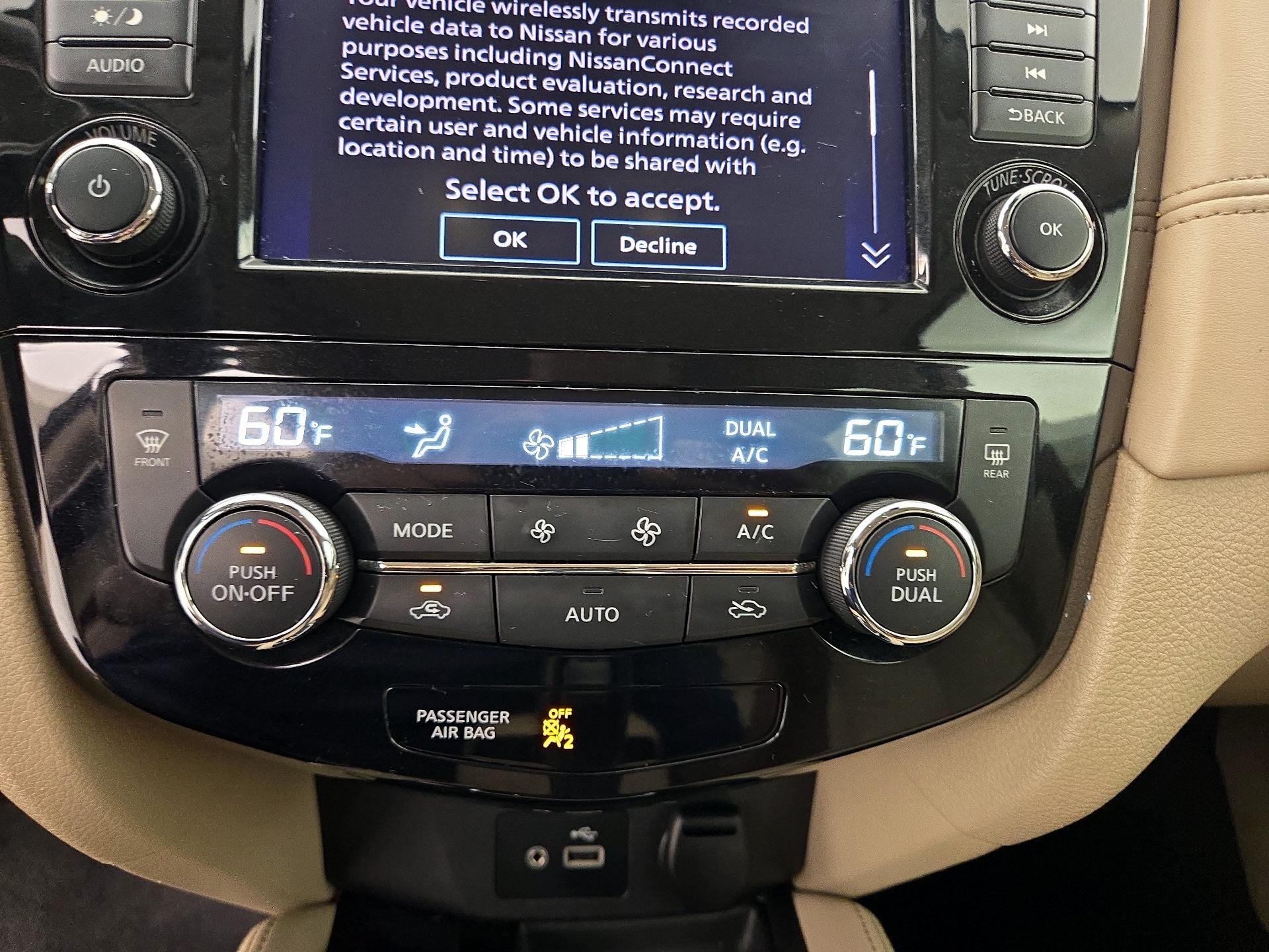 Thumbnail: 2019 Nissan Rogue - 17