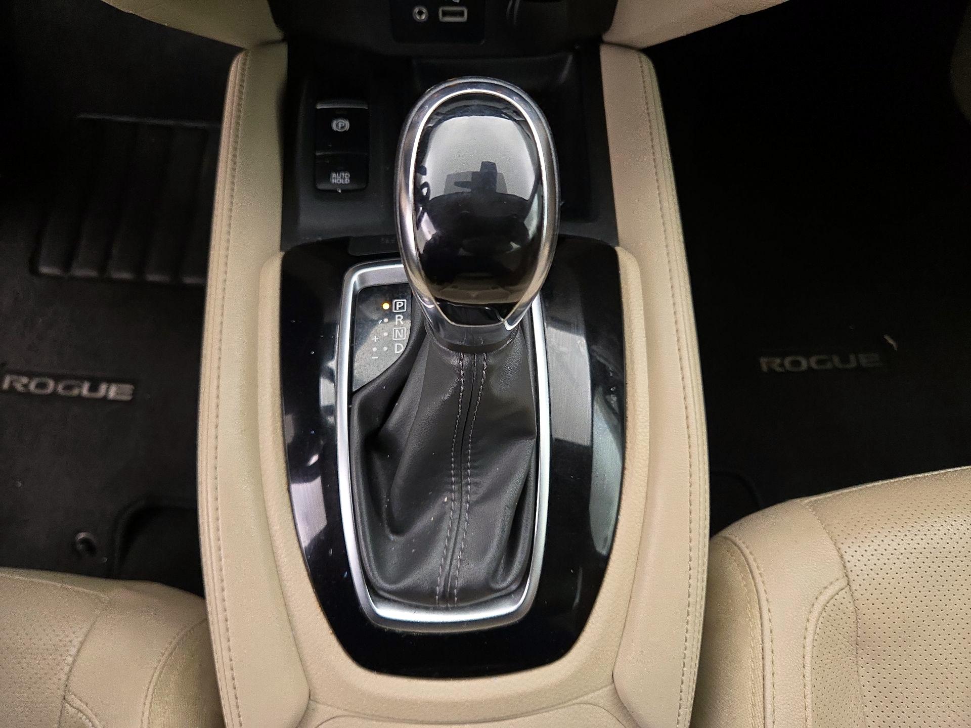 Thumbnail: 2019 Nissan Rogue - 18