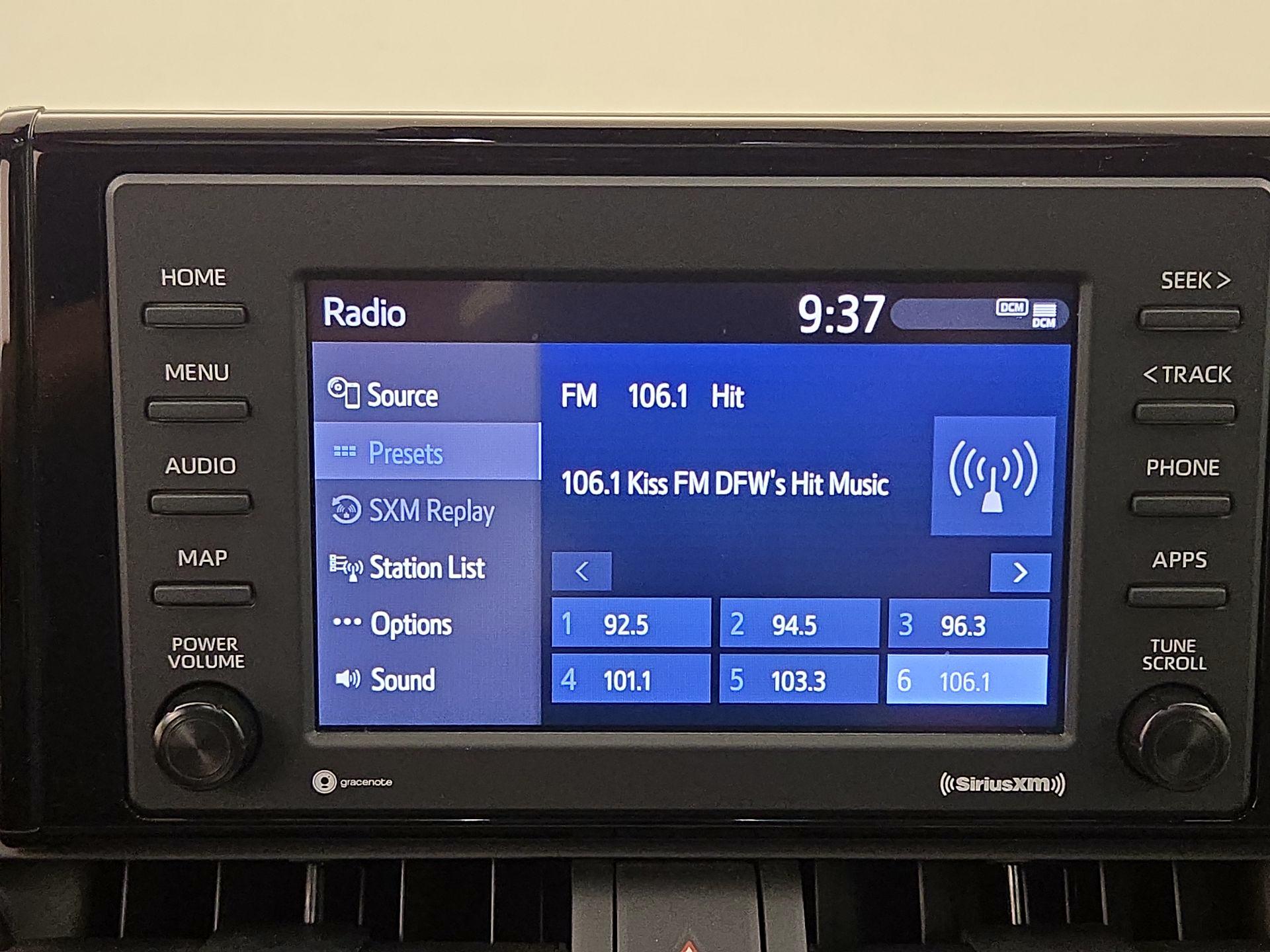 Thumbnail: 2022 Toyota RAV4 - 15