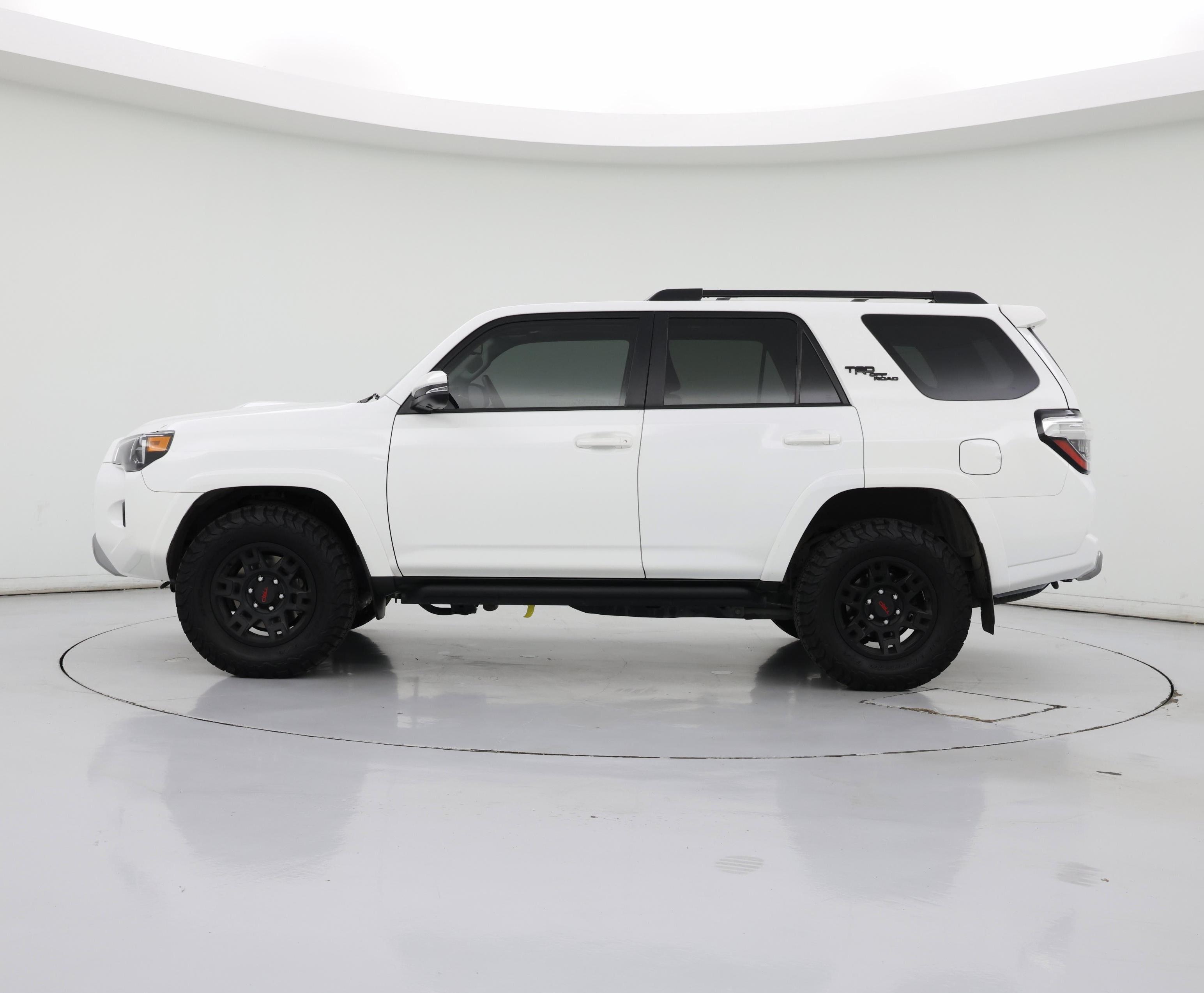 Thumbnail: 2022 Toyota 4Runner - 3