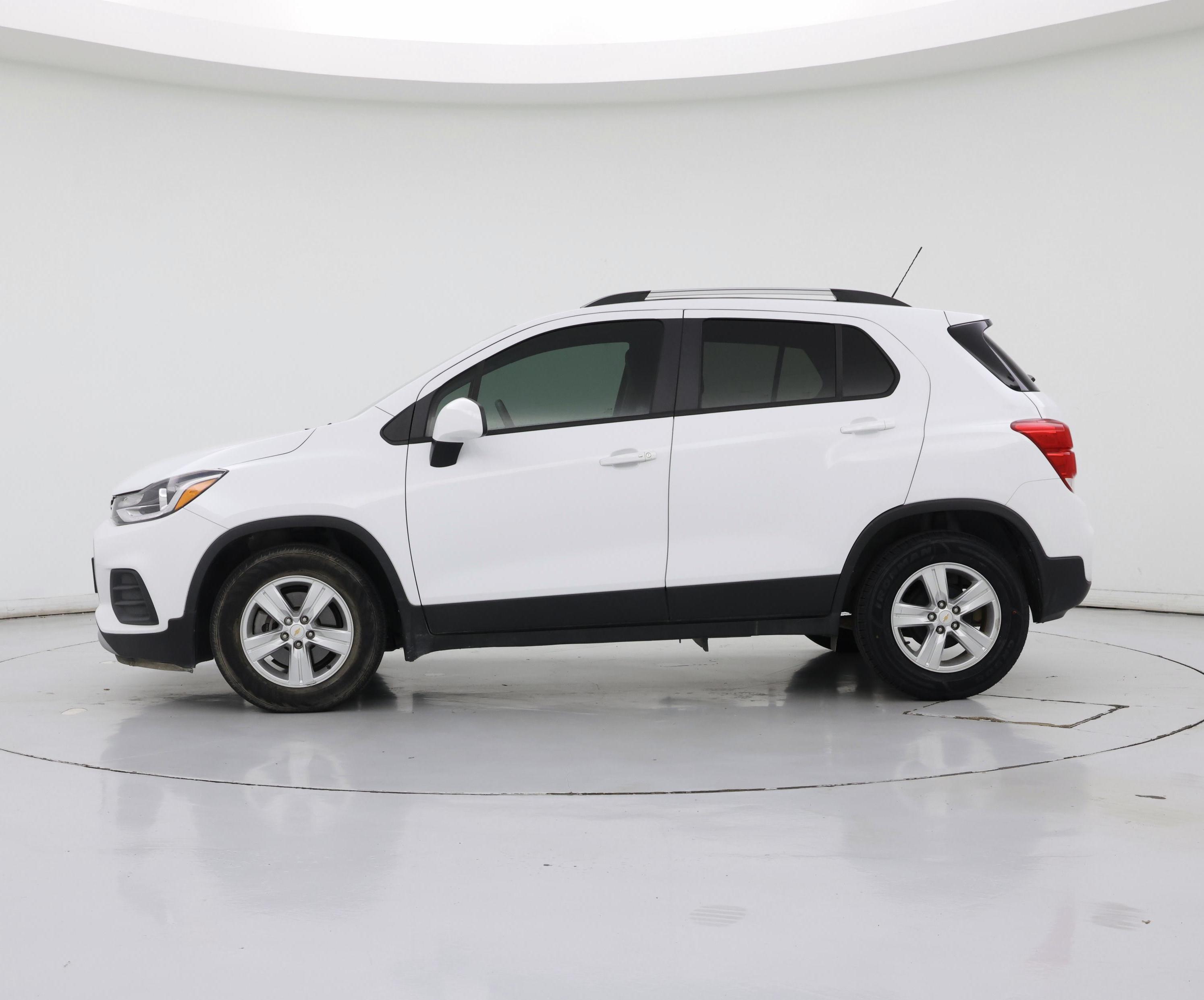 Thumbnail: 2021 Chevrolet Trax - 3