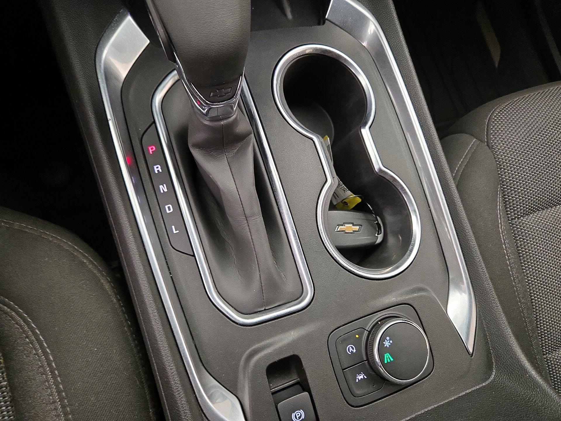 Thumbnail: 2022 Chevrolet Traverse - 17
