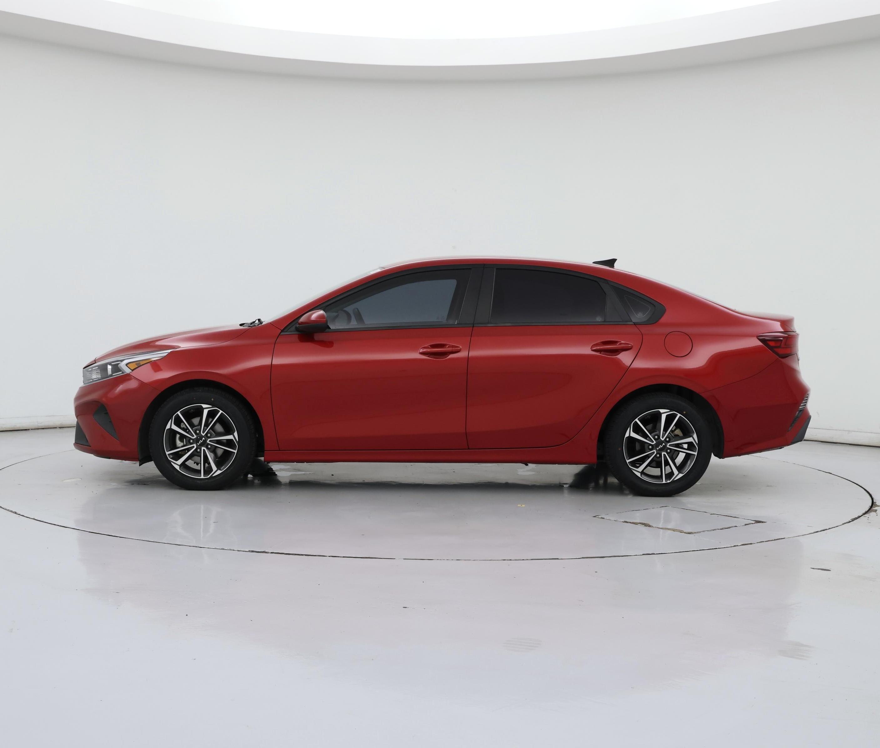 Thumbnail: 2022 Kia Forte - 3