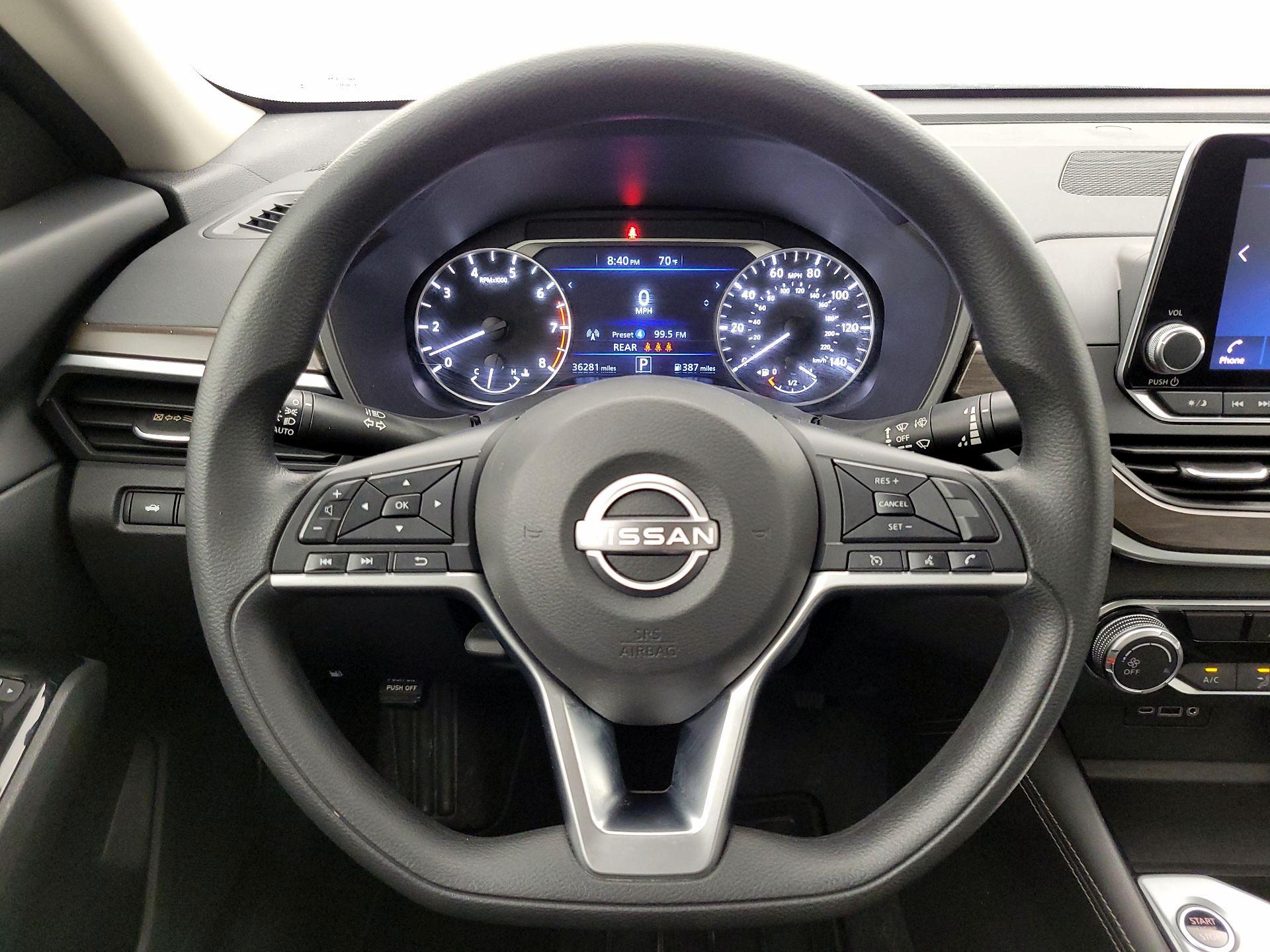 Thumbnail: 2023 Nissan Altima - 10