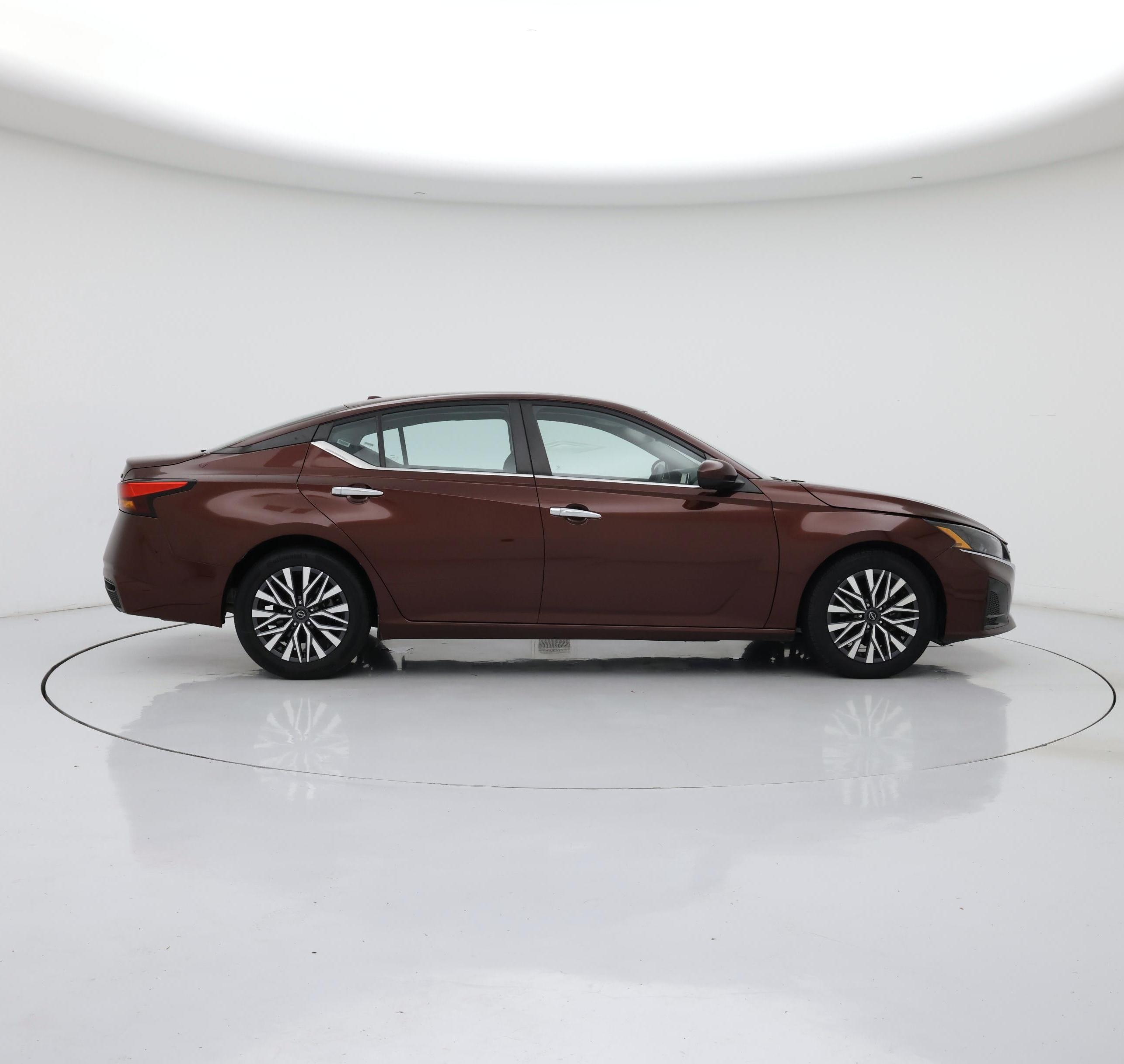 Thumbnail: 2023 Nissan Altima - 7
