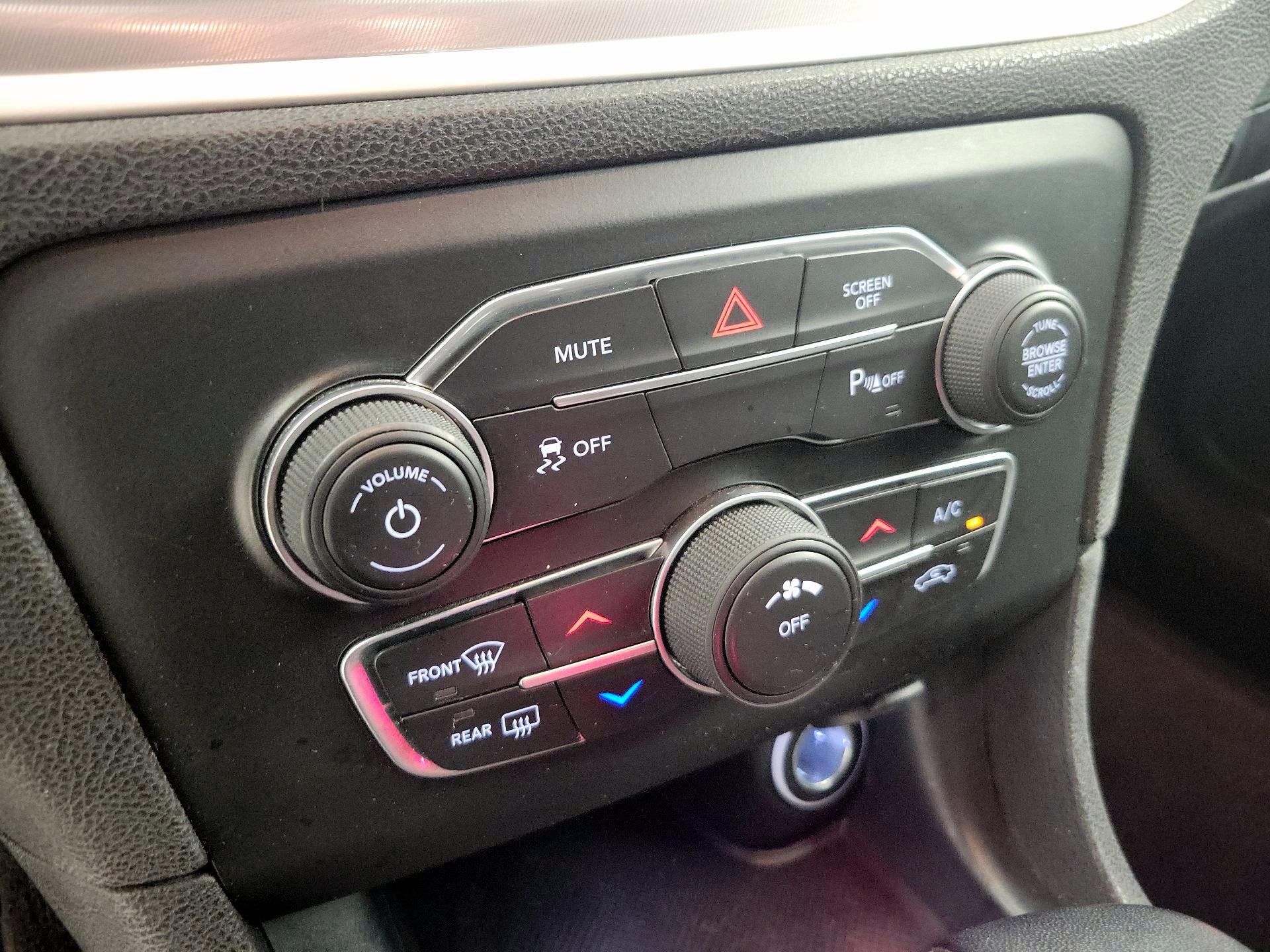 Thumbnail: 2022 Dodge Charger - 16