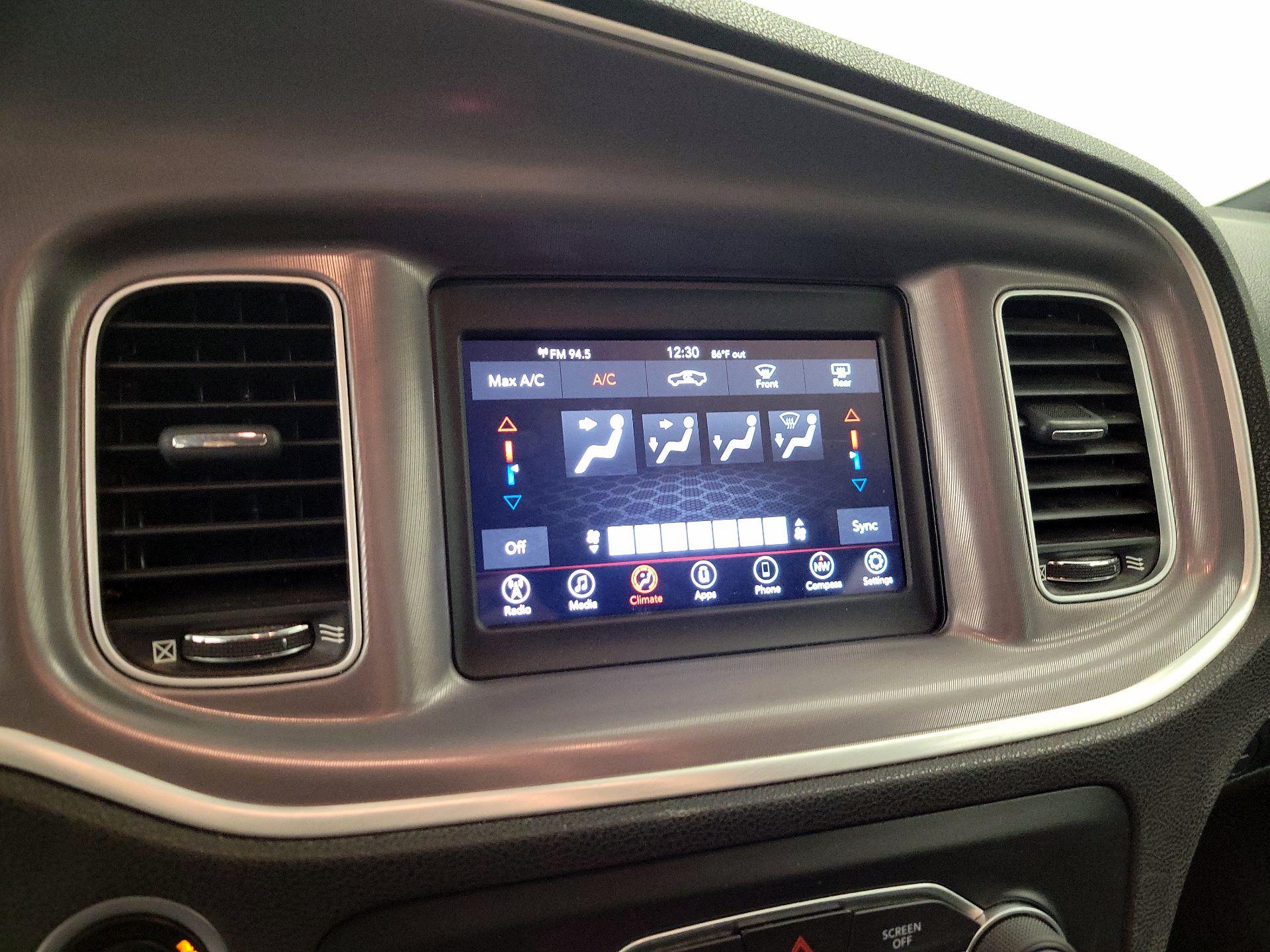 Thumbnail: 2022 Dodge Charger - 16