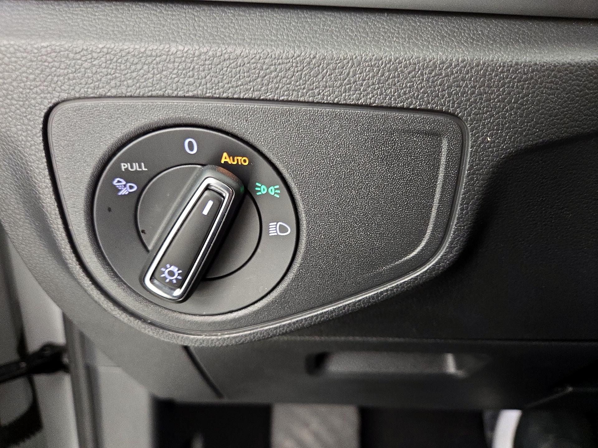 Thumbnail: 2023 Volkswagen Atlas - 13