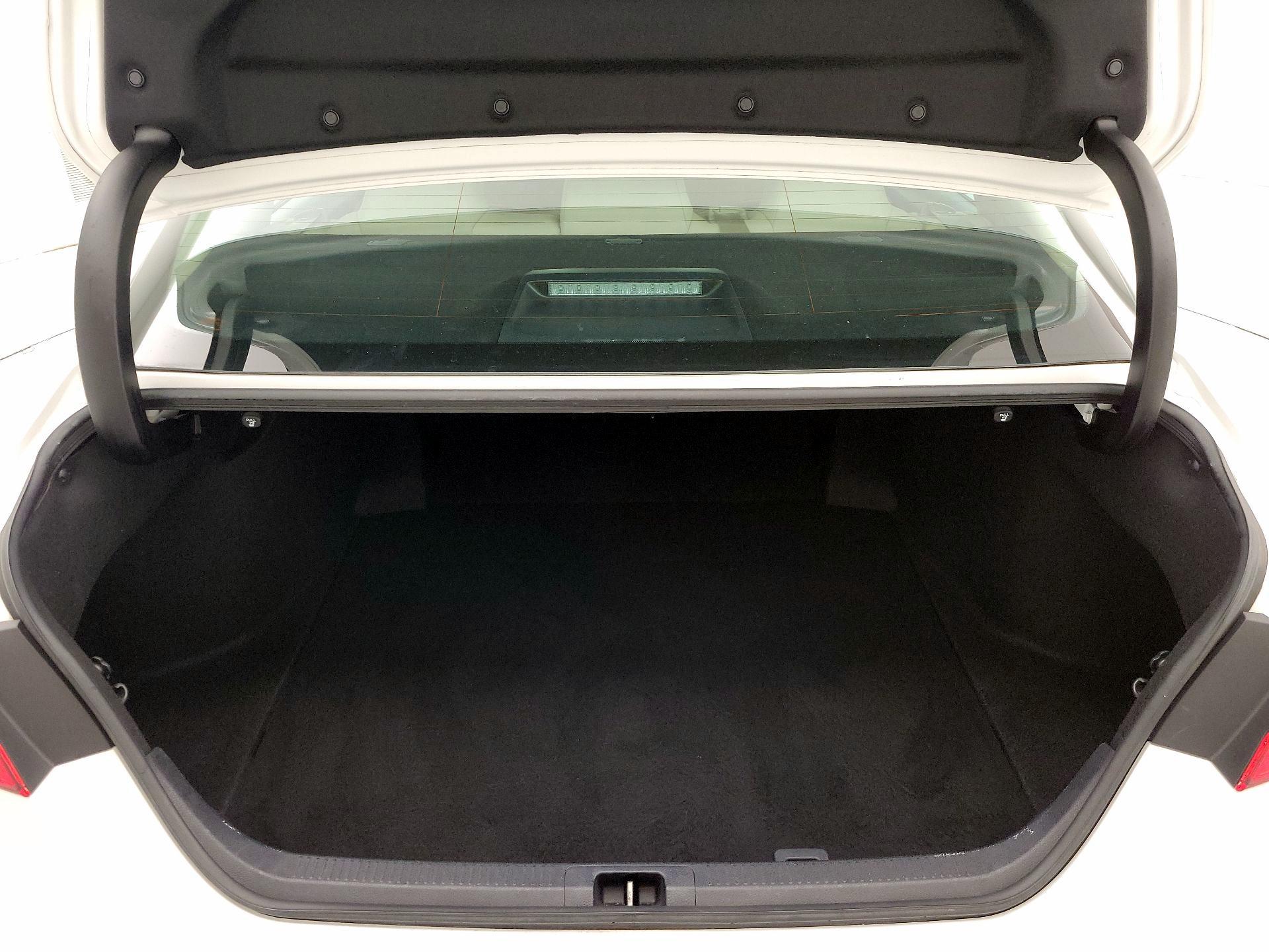 Thumbnail: 2021 Toyota Camry - 20