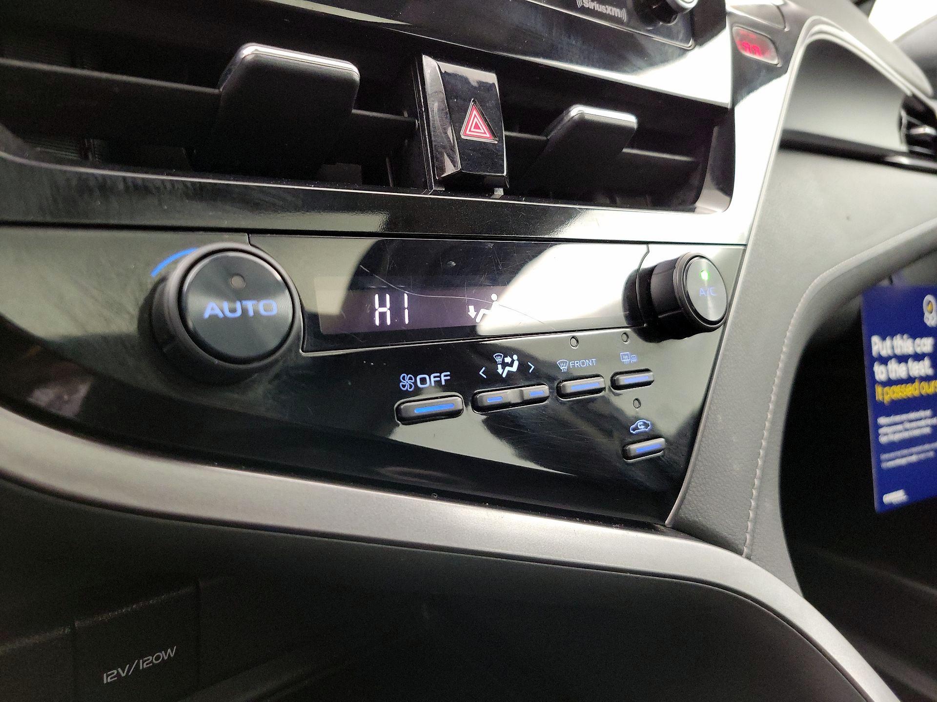 Thumbnail: 2021 Toyota Camry - 16