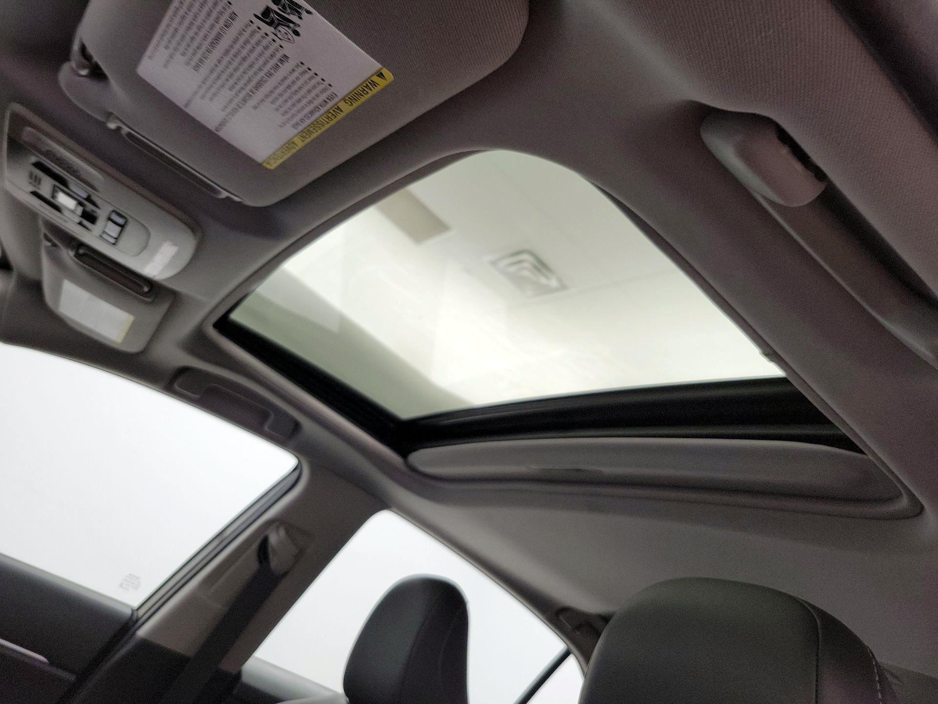 Thumbnail: 2021 Toyota Camry - 19