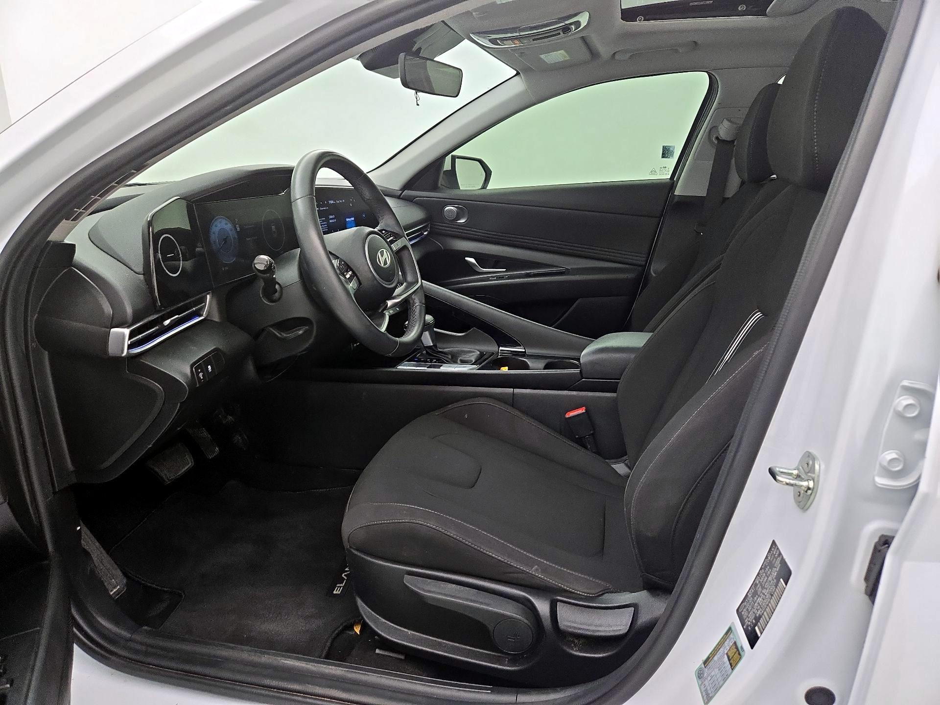 Thumbnail: 2024 Hyundai Elantra - 11