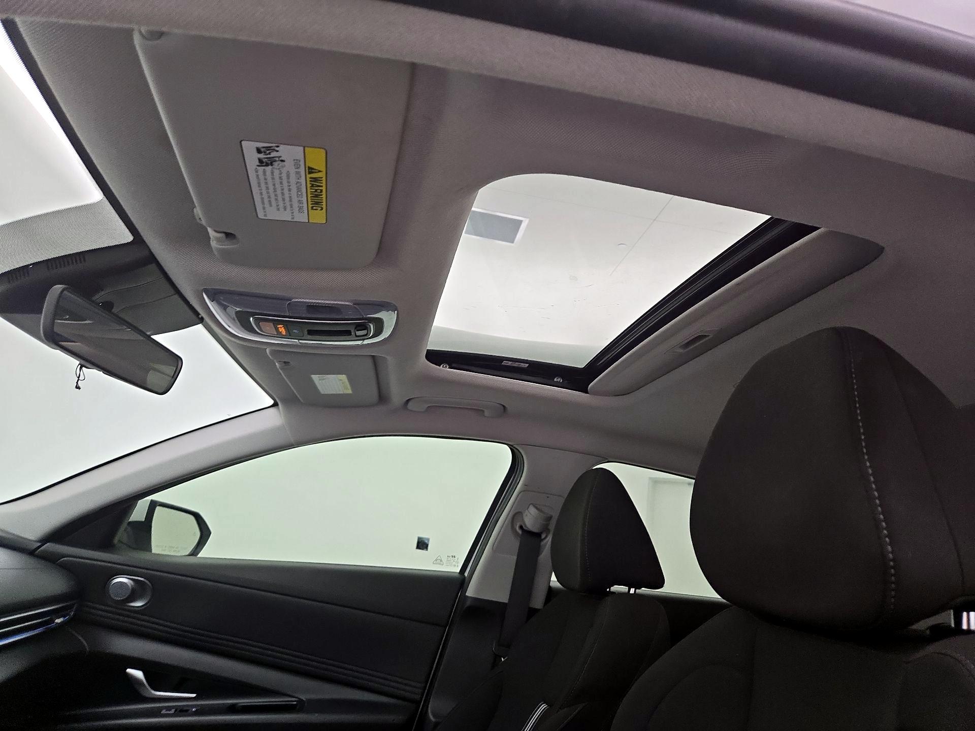 Thumbnail: 2024 Hyundai Elantra - 19