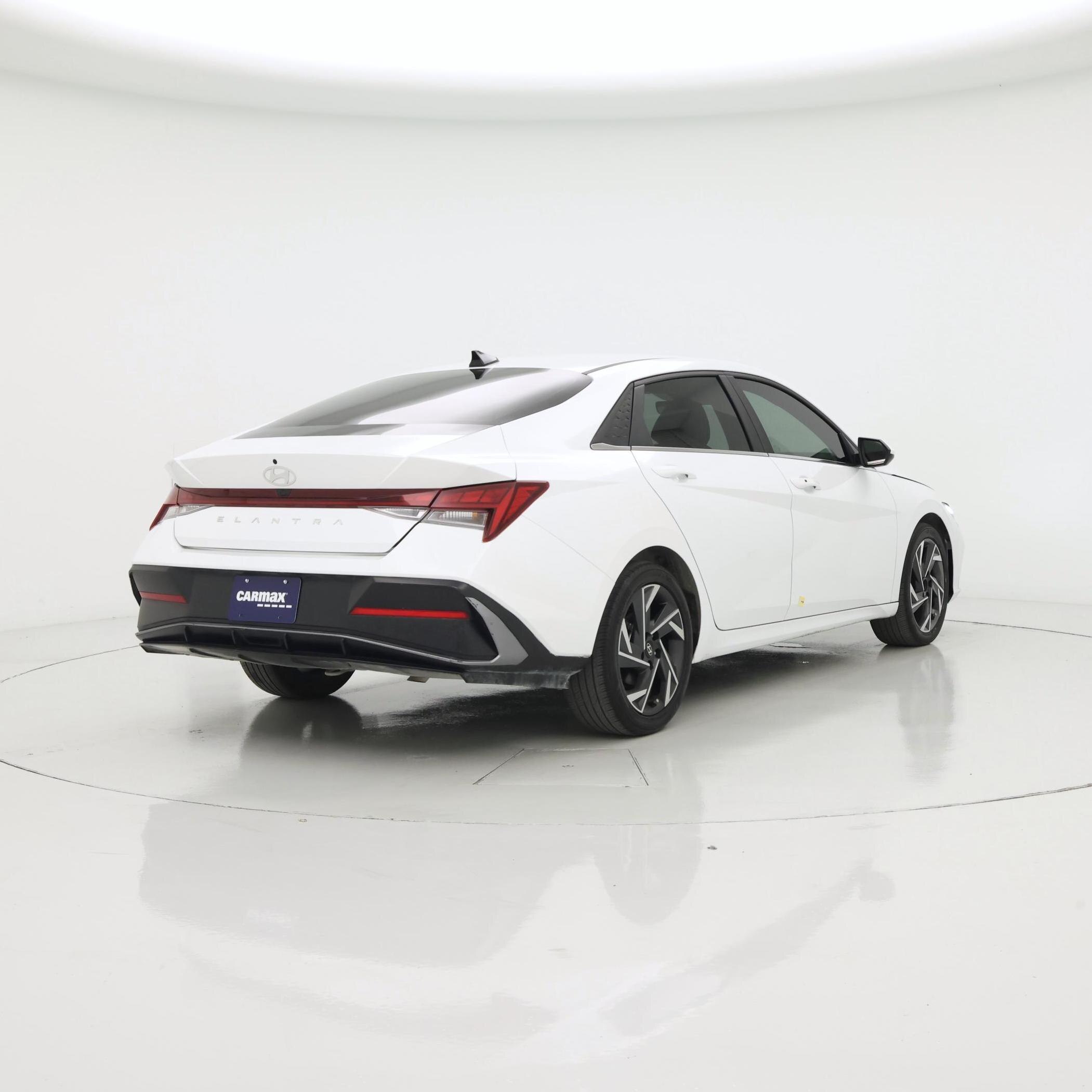 Thumbnail: 2024 Hyundai Elantra - 8